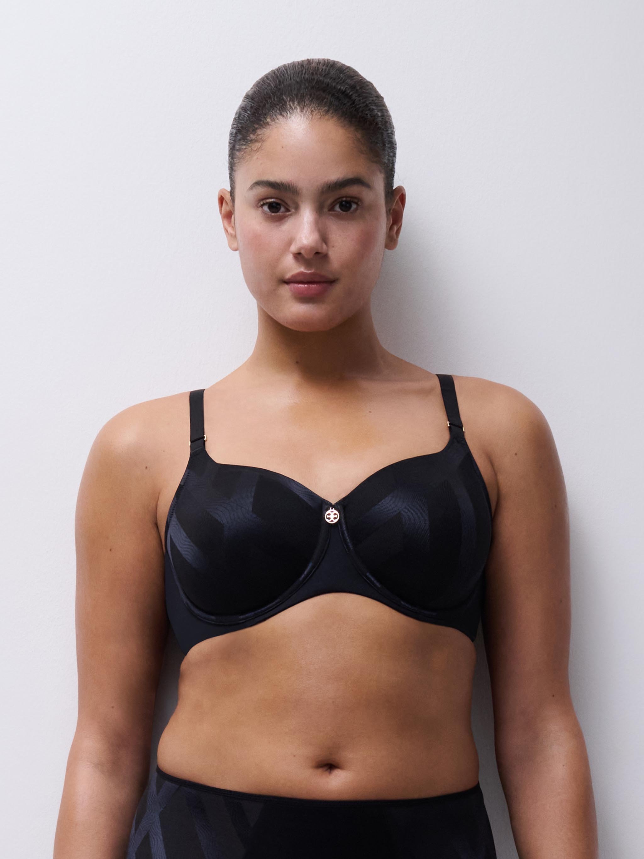 Moulded full-cup bra CHANTELLE