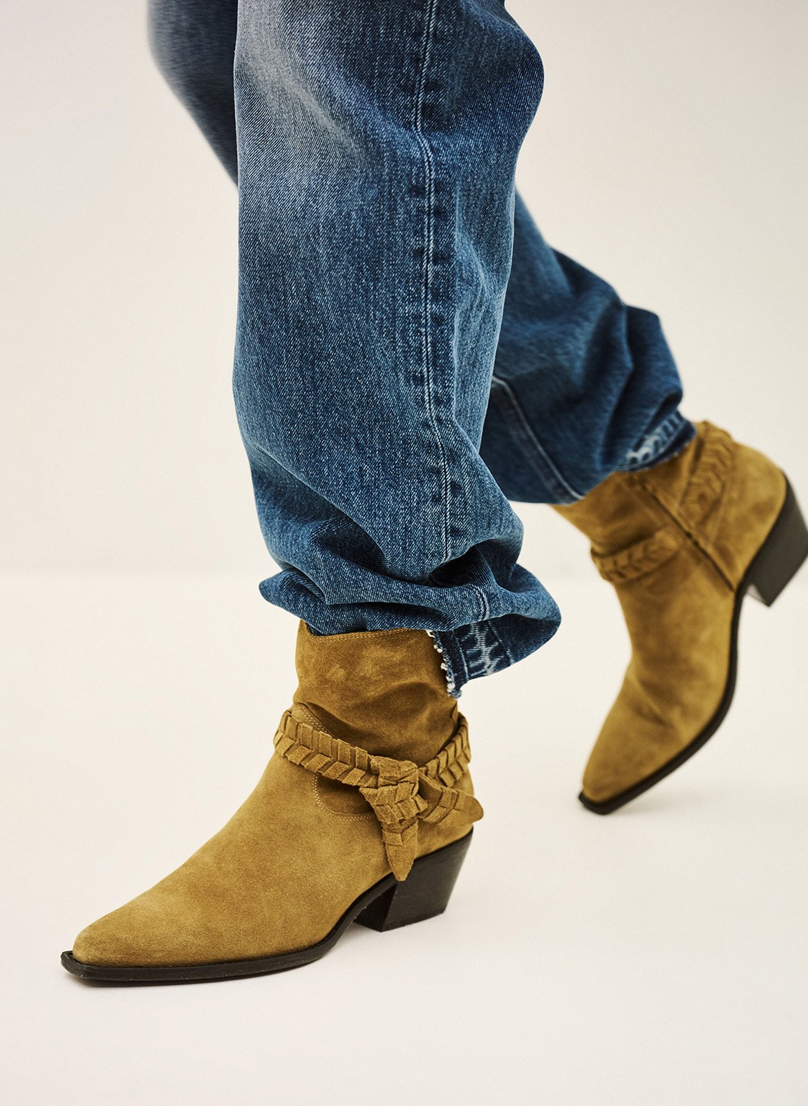 Spitze Lederstiefeletten BA&SH Braun