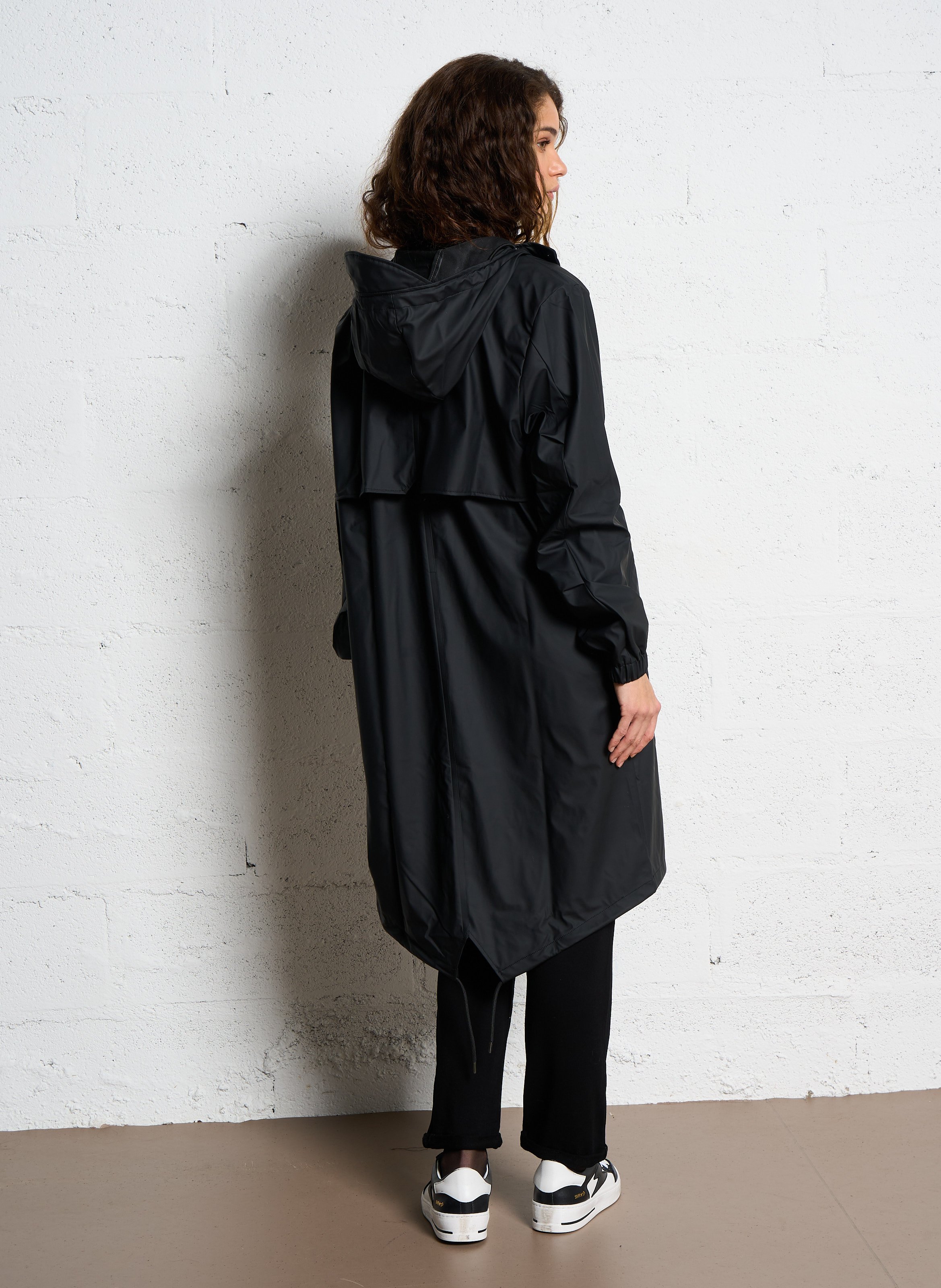 Parka imperméable à capuche RAINS Noir