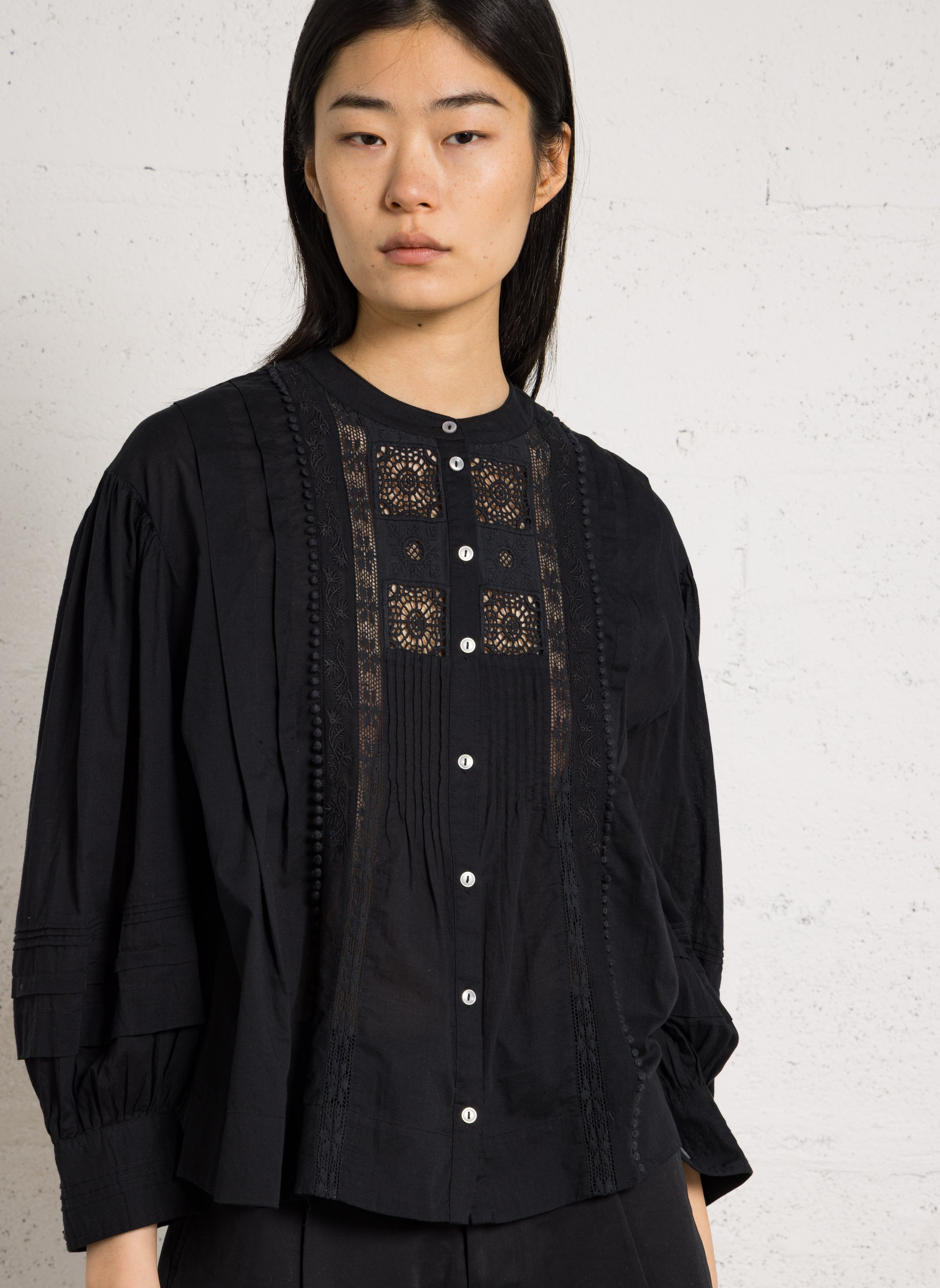 Blouse met ronde hals en rechte pasvorm, geborduurd LOUISE MISHA Zwart