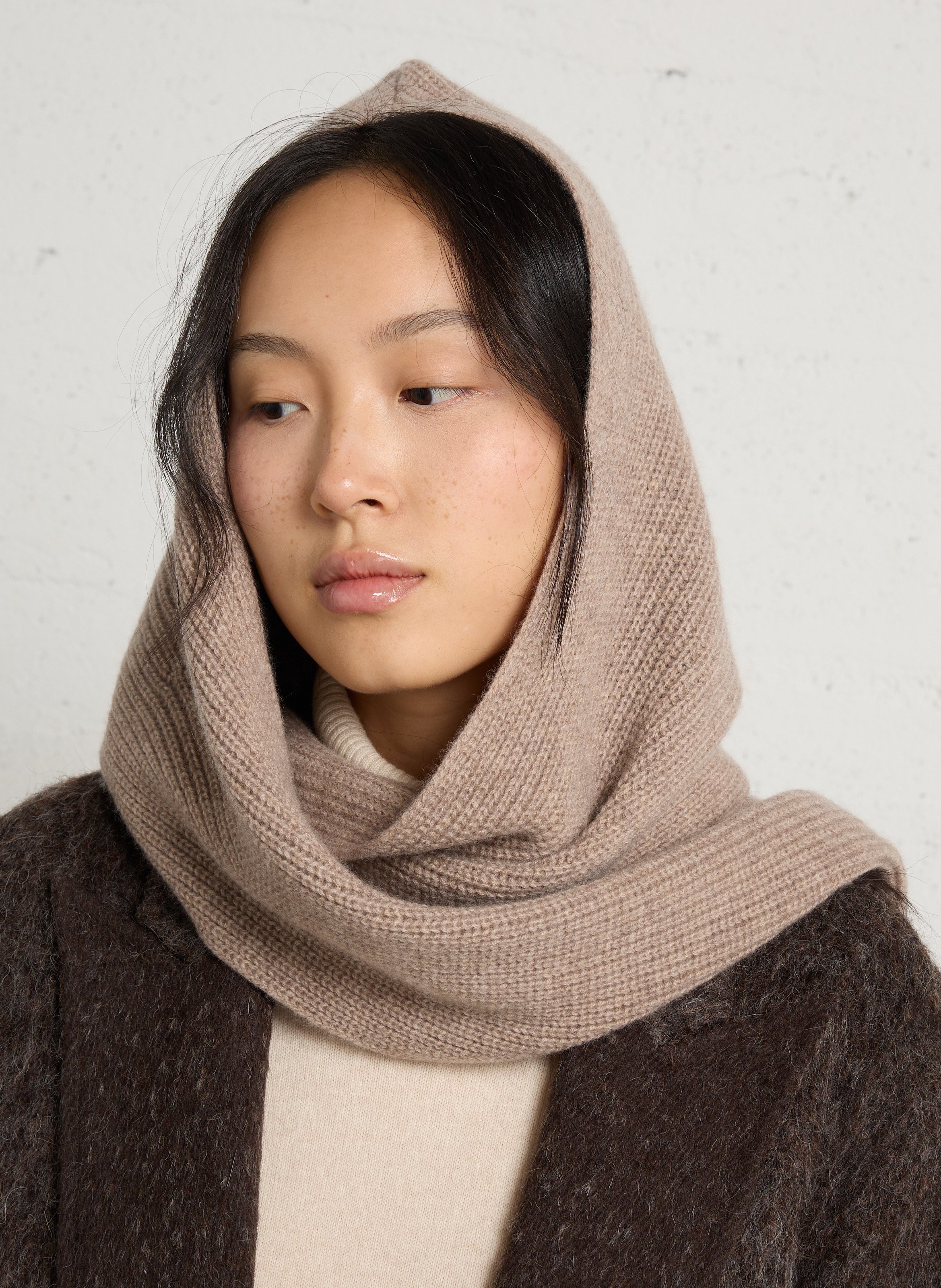 Kapuzenmütze aus Wollmix HARTFORD Beige