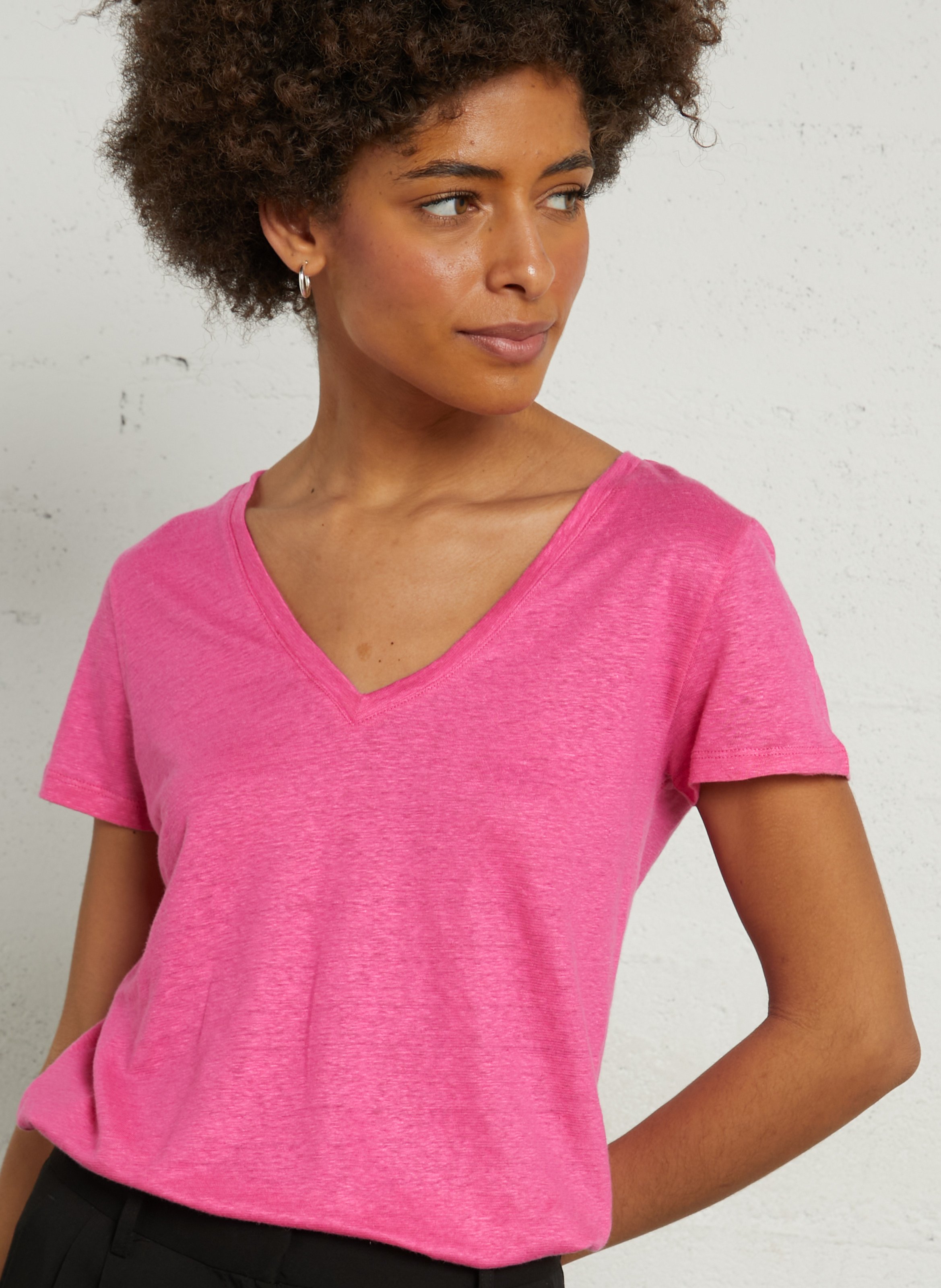 Tee-shirt col V moulant en lin strectch MAJESTIC FILATURES Rose