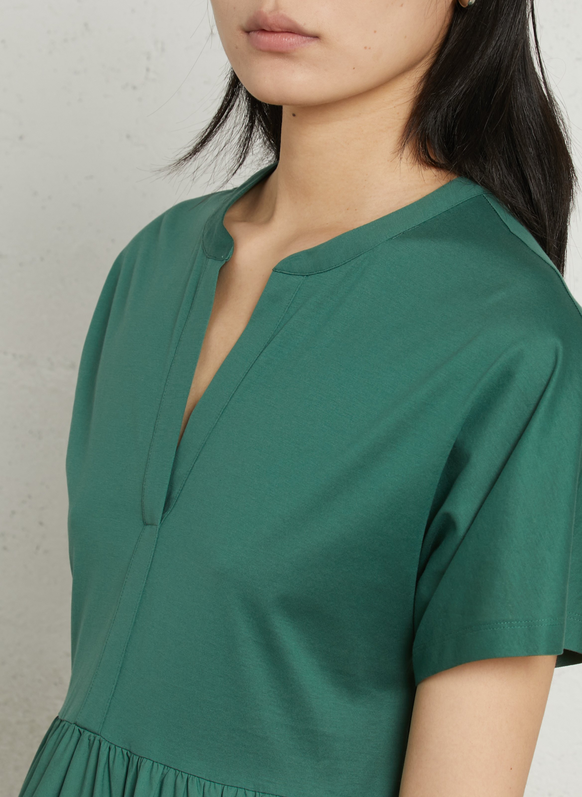 Langes Baumwollkleid mit V-Ausschnitt MAX MARA WEEK END Grun