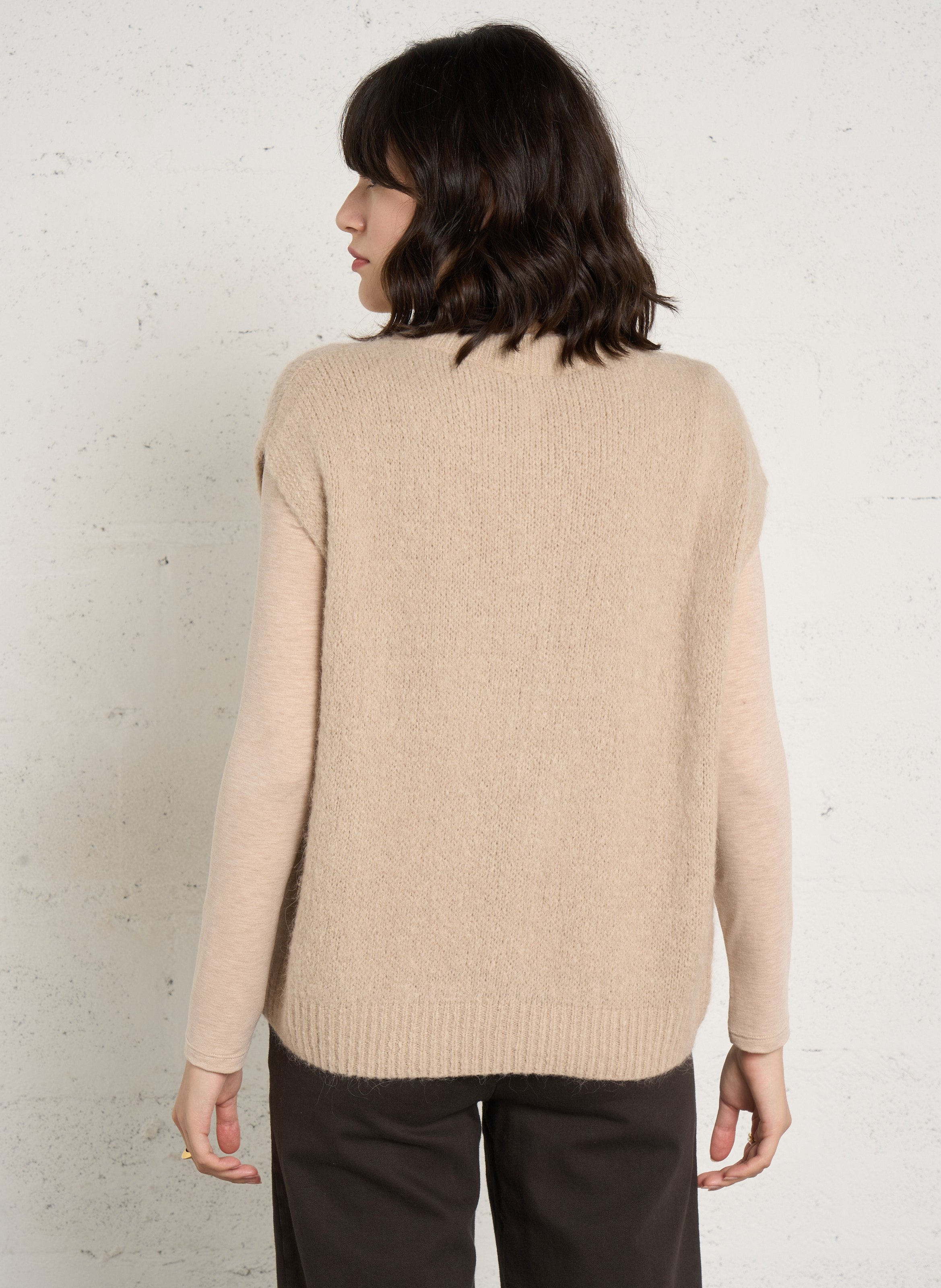 Plain zip-up sleeveless cardigan PLEASE Beige
