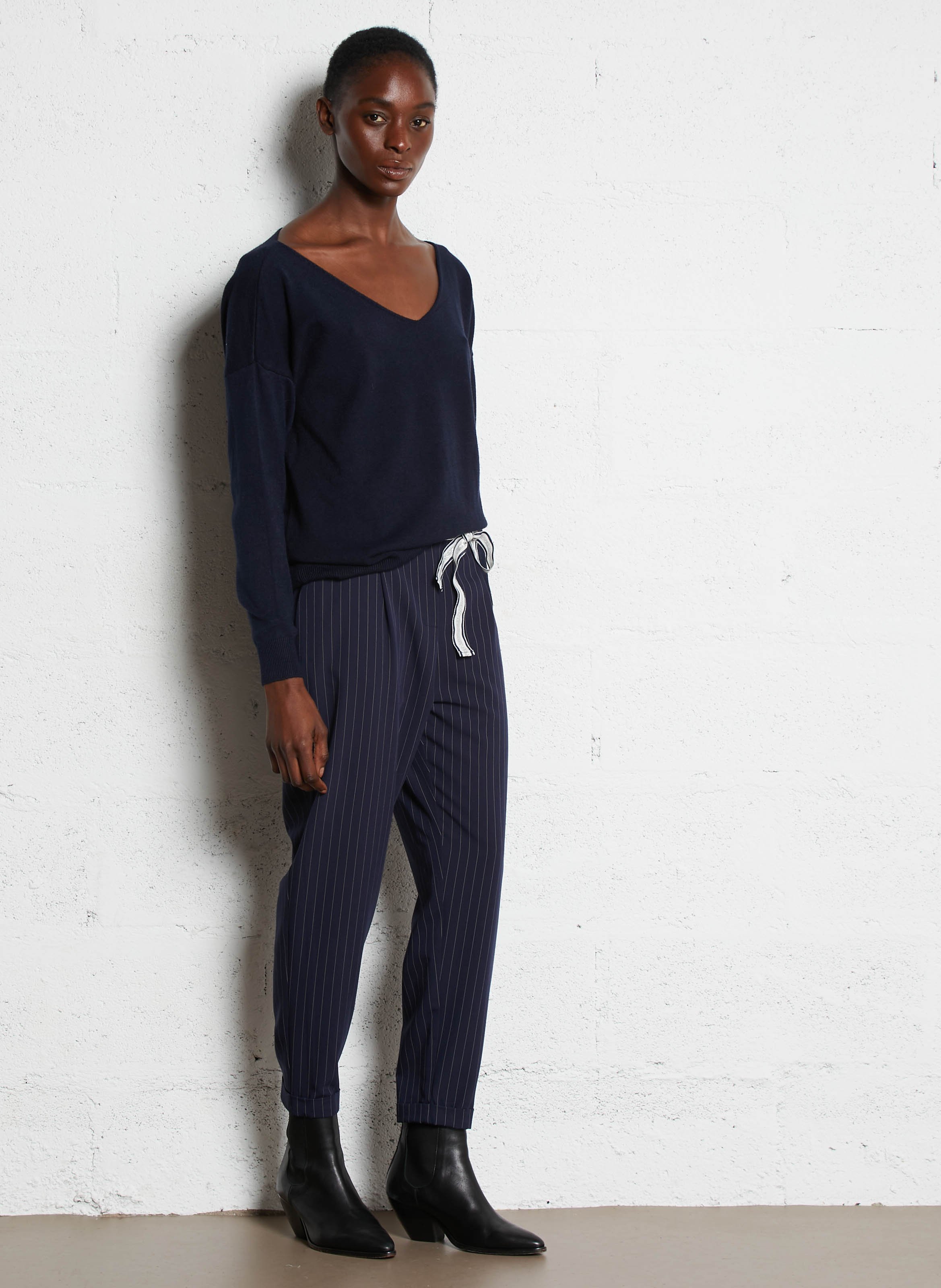 Pull droit col V uni PLEASE Bleu