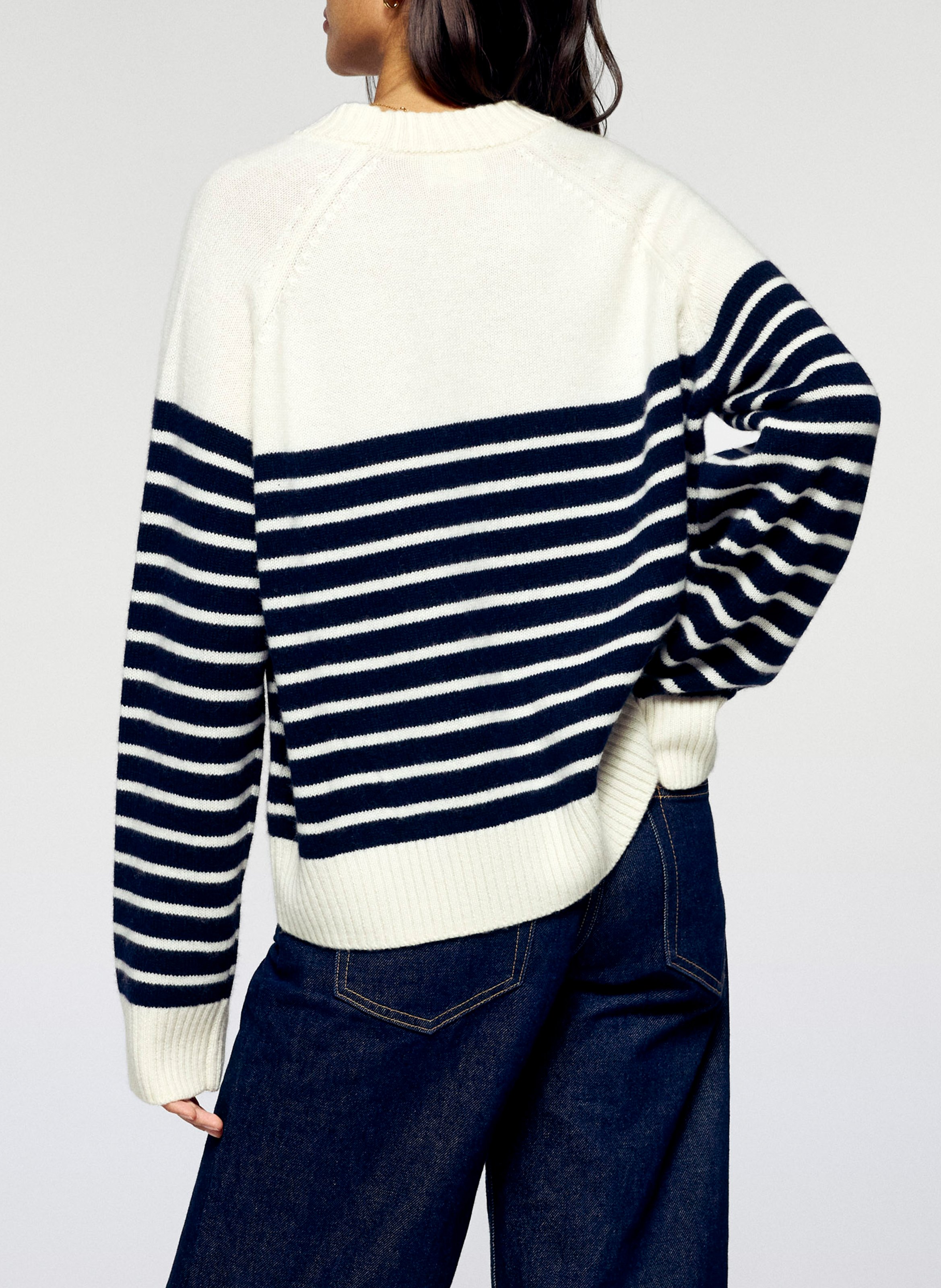 Belted cashmere sweater FROM FUTURE Beige