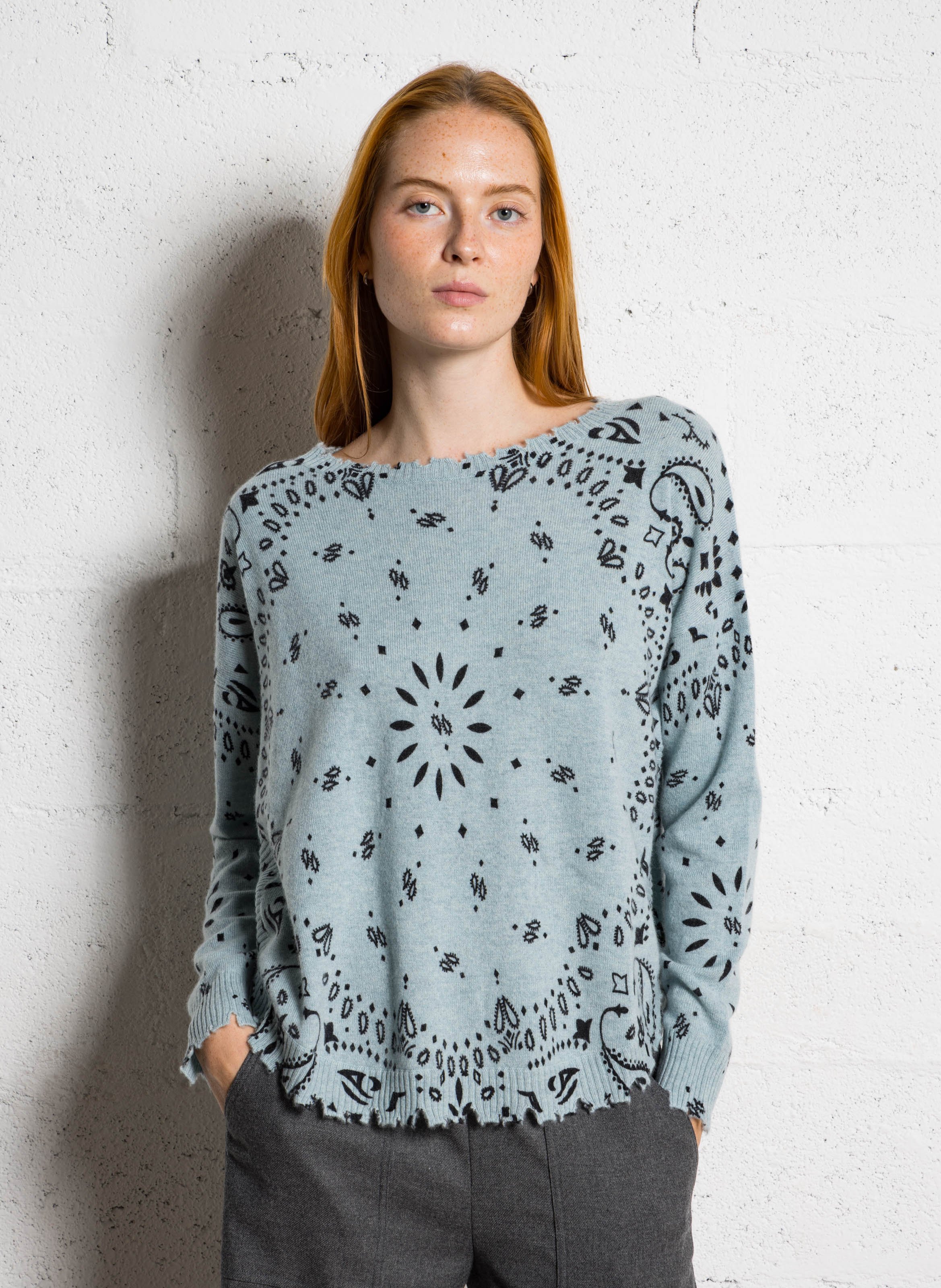 Pull droit col bateau motif bandana en cachemire KUJTEN