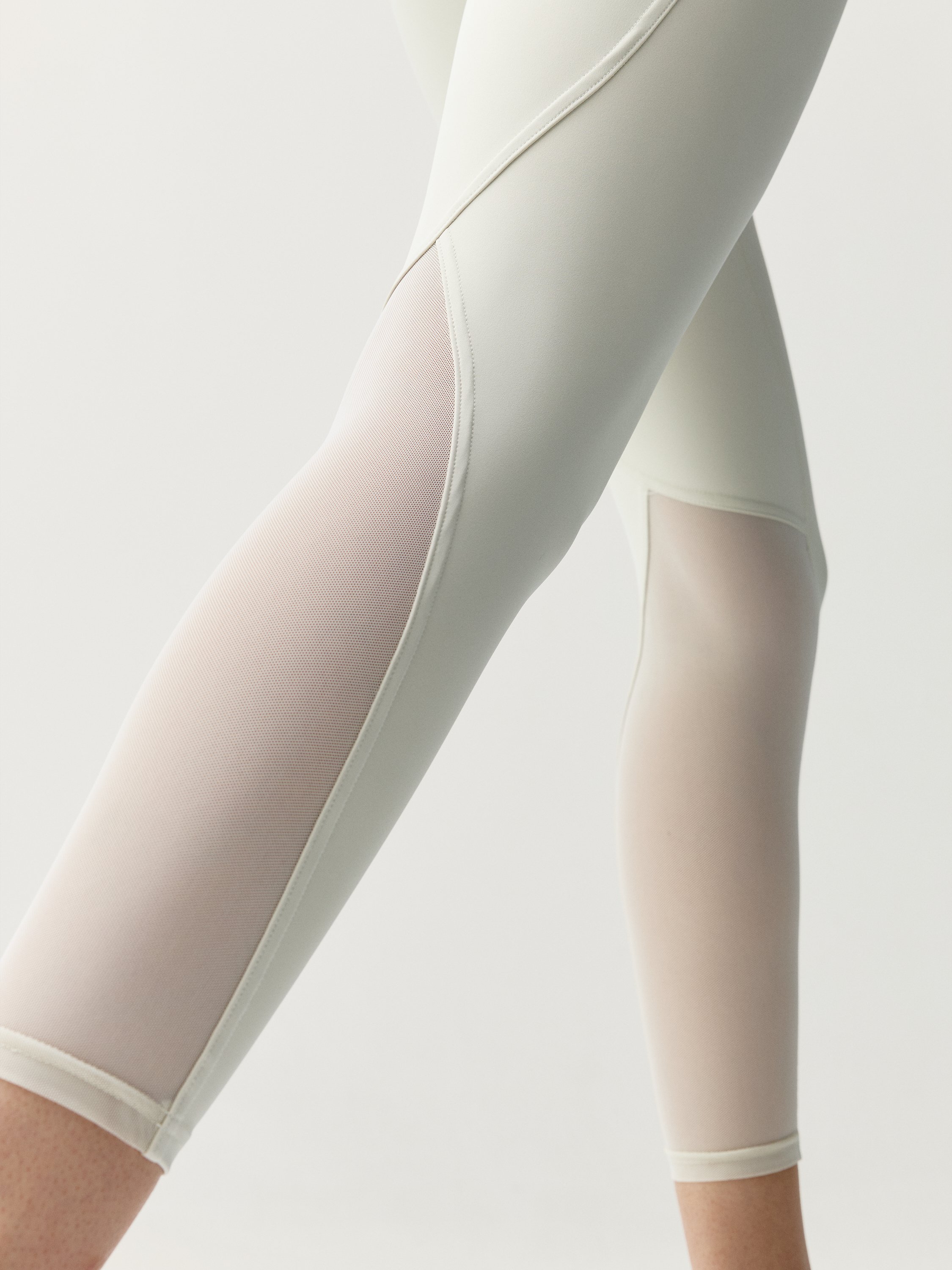 Performance 7/8 sports leggings BORN LIVING YOGA Beige