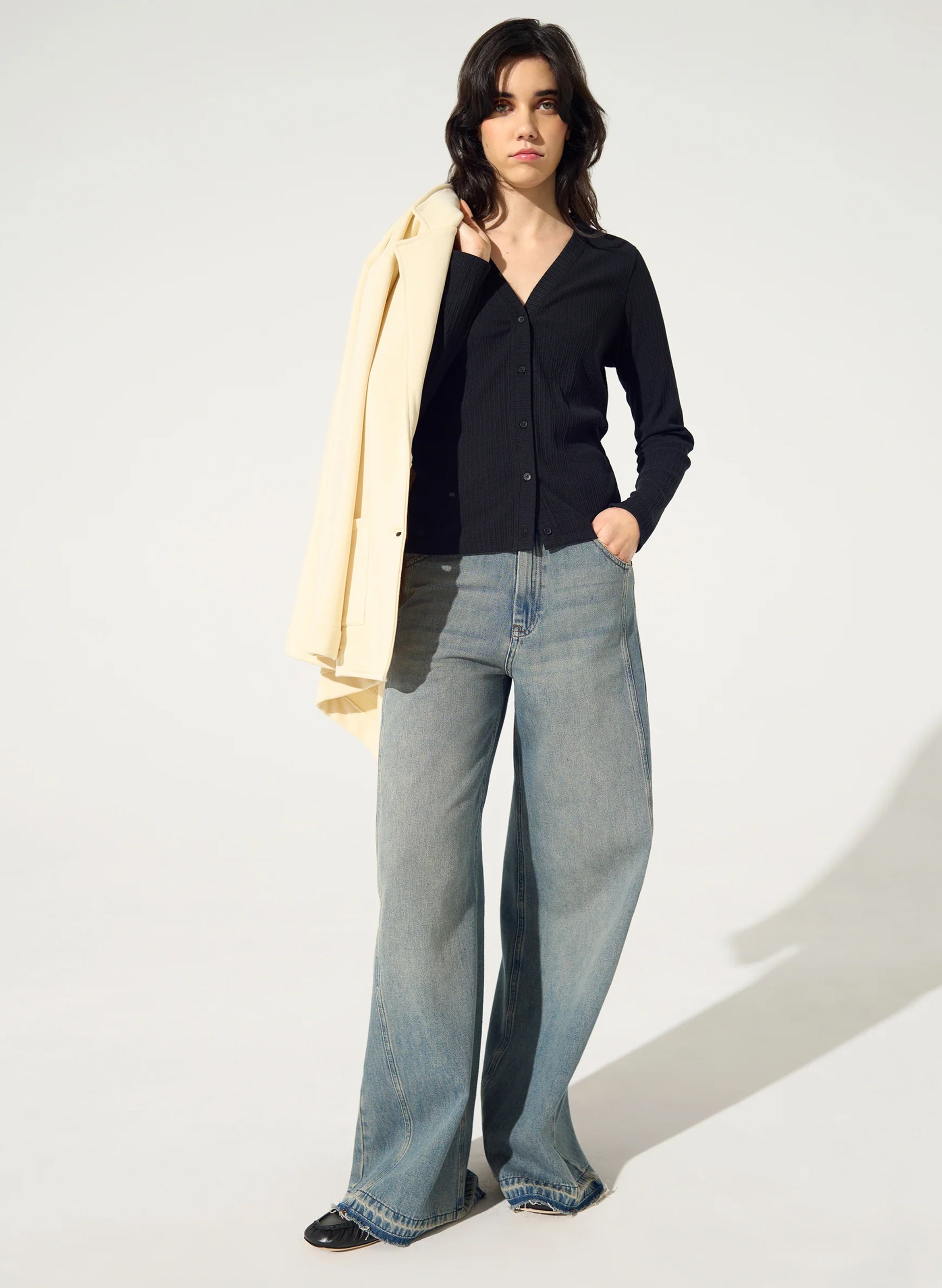 Gilet col v en coton mélangé ACOTE Noir