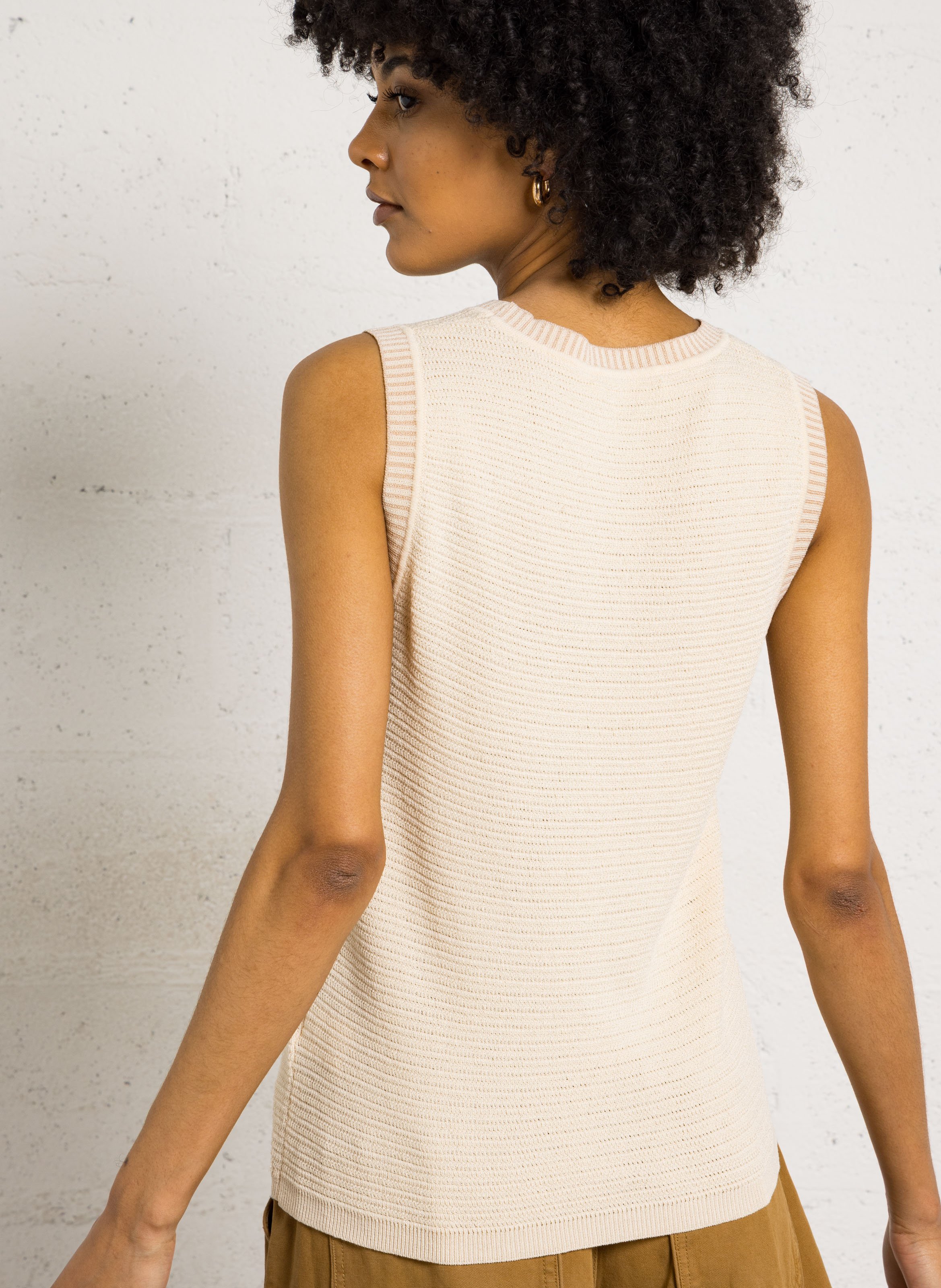 Sleeveless knitted sweater LA PETITE ETOILE White