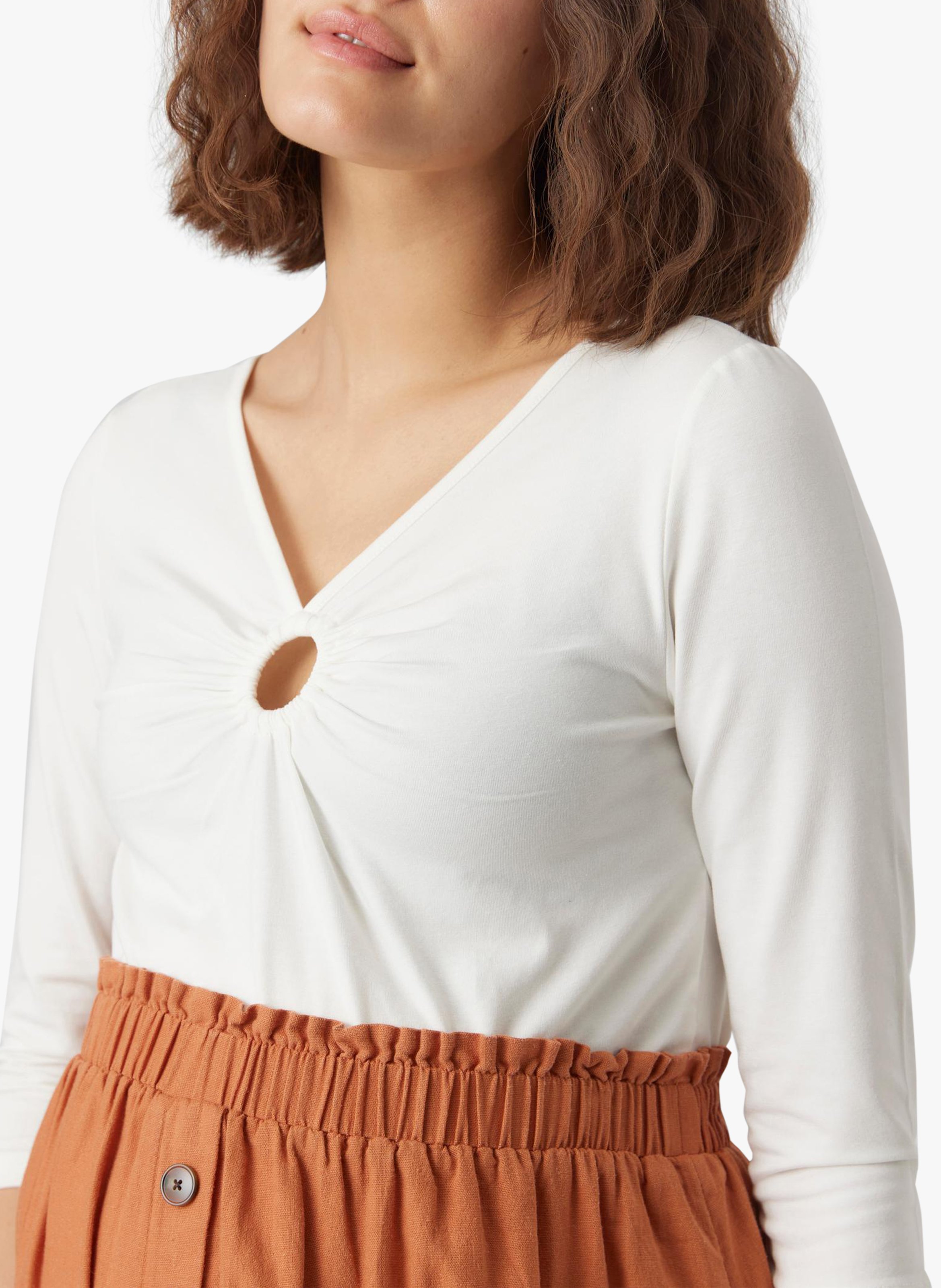 Top col V en coton mélangé  MAMALICIOUS Blanc