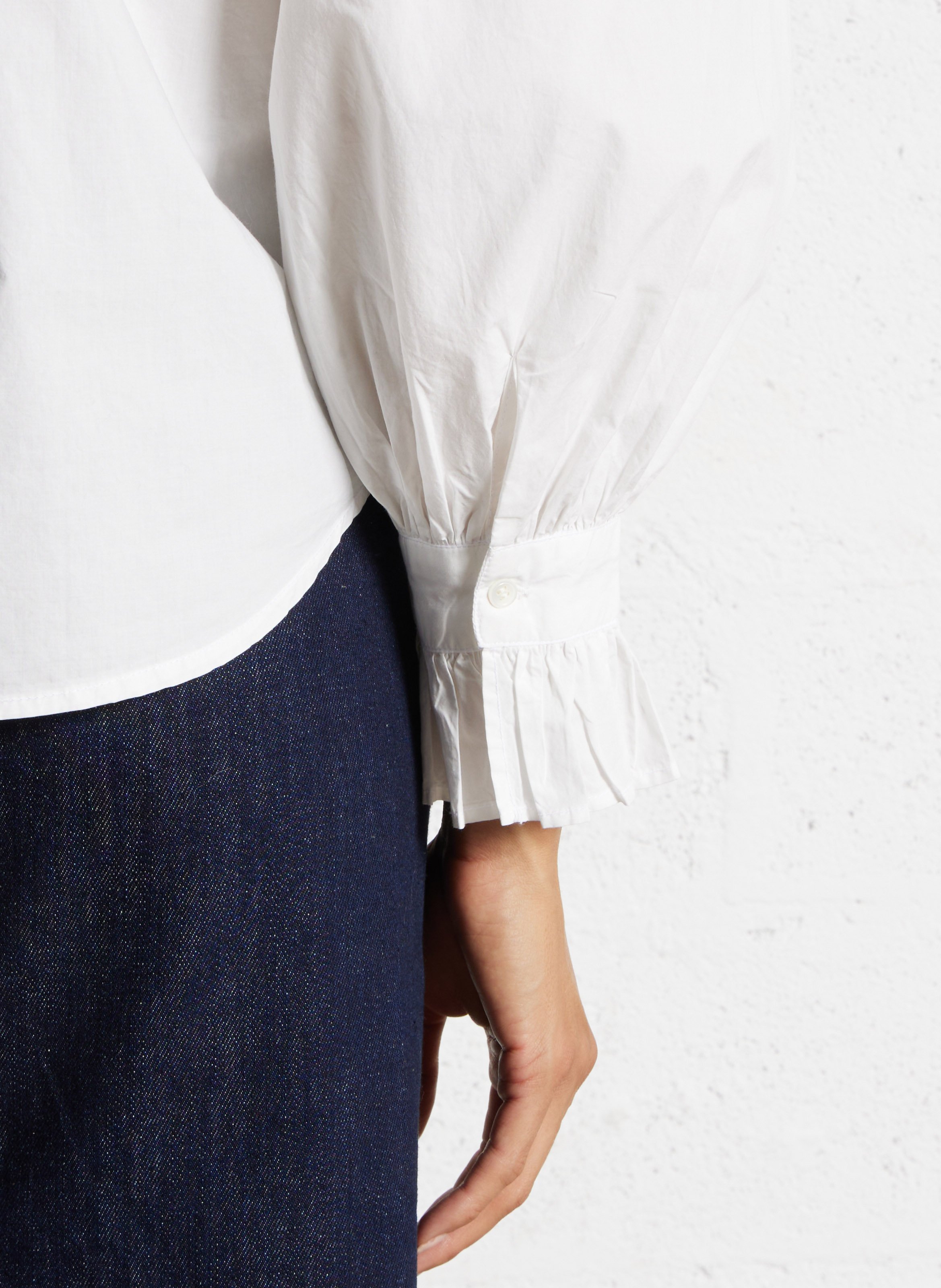 Camisa de algodón con cuello con volante FEEKA Blanco