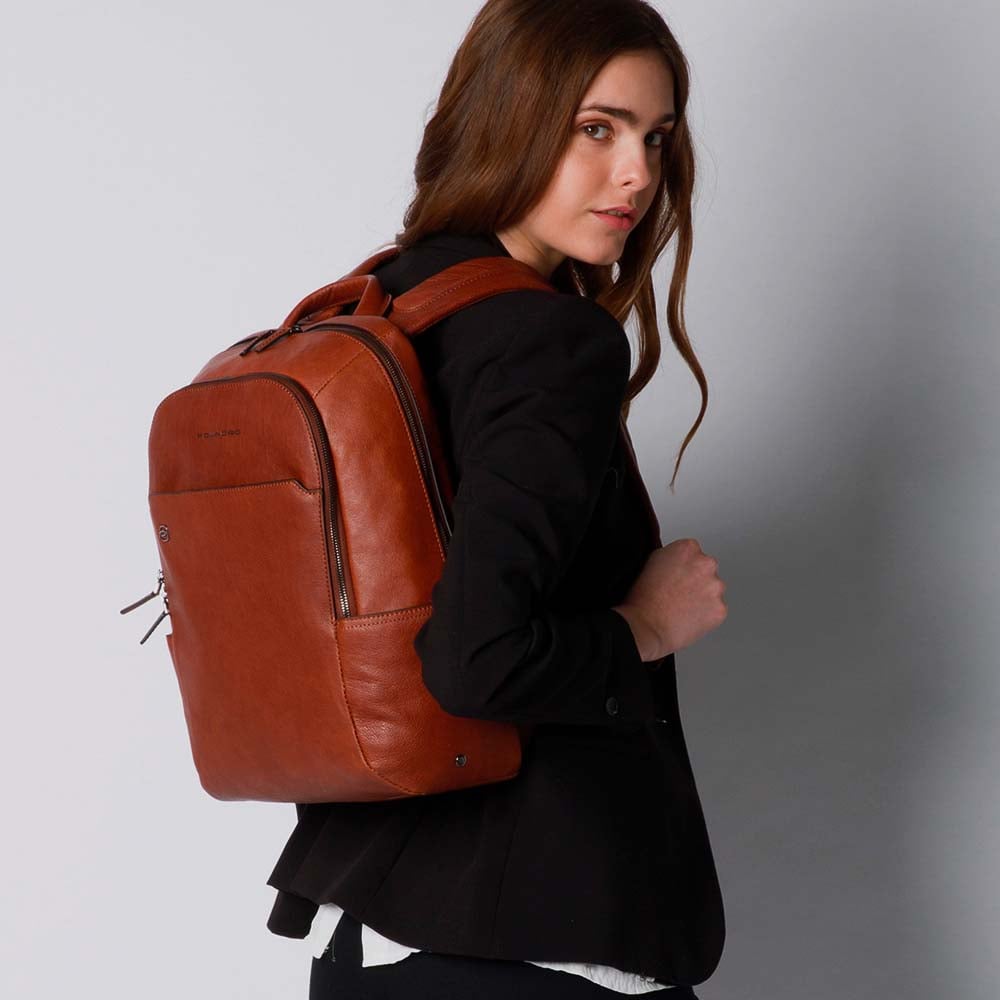 Leather backpack PIQUADRO Brown