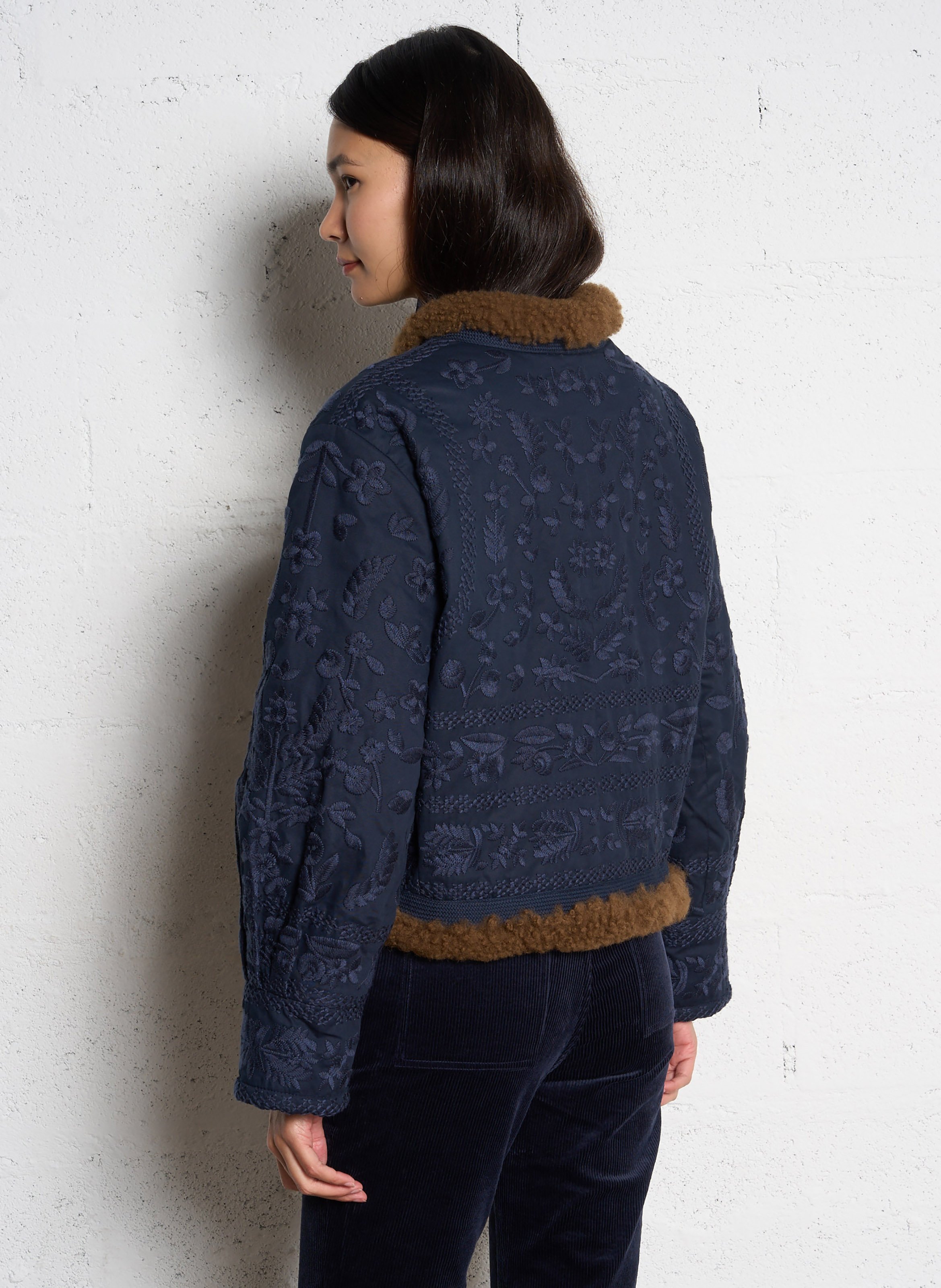 Rundhalsausschnitt bestickte Wollmischungsjacke ANTIK BATIK Blau