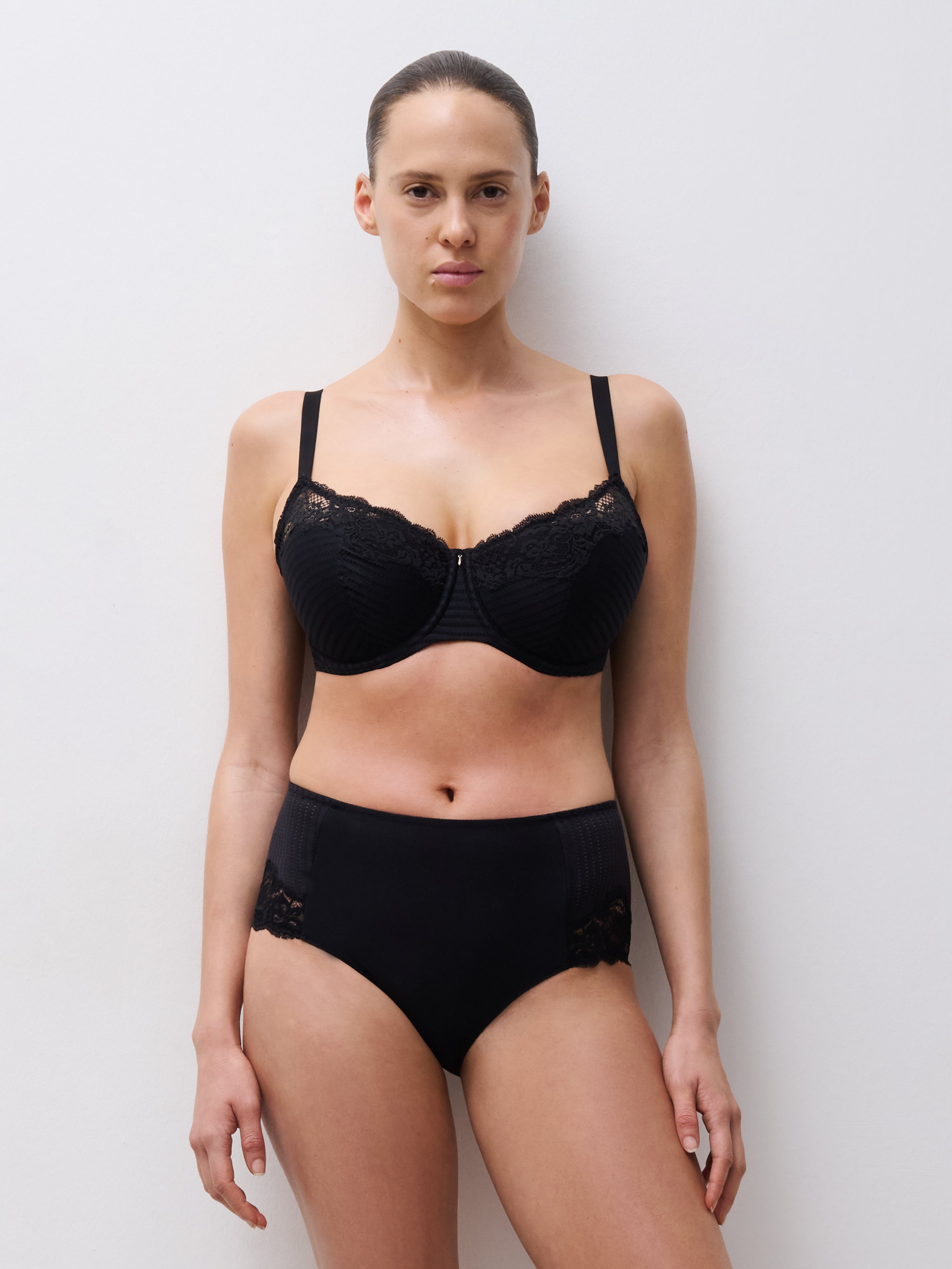 Molded lace balconette bra CHANTELLE Black
