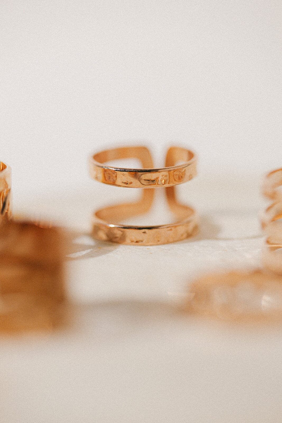 Hammered gold plated ring MONSIEUR SIMONE Pink