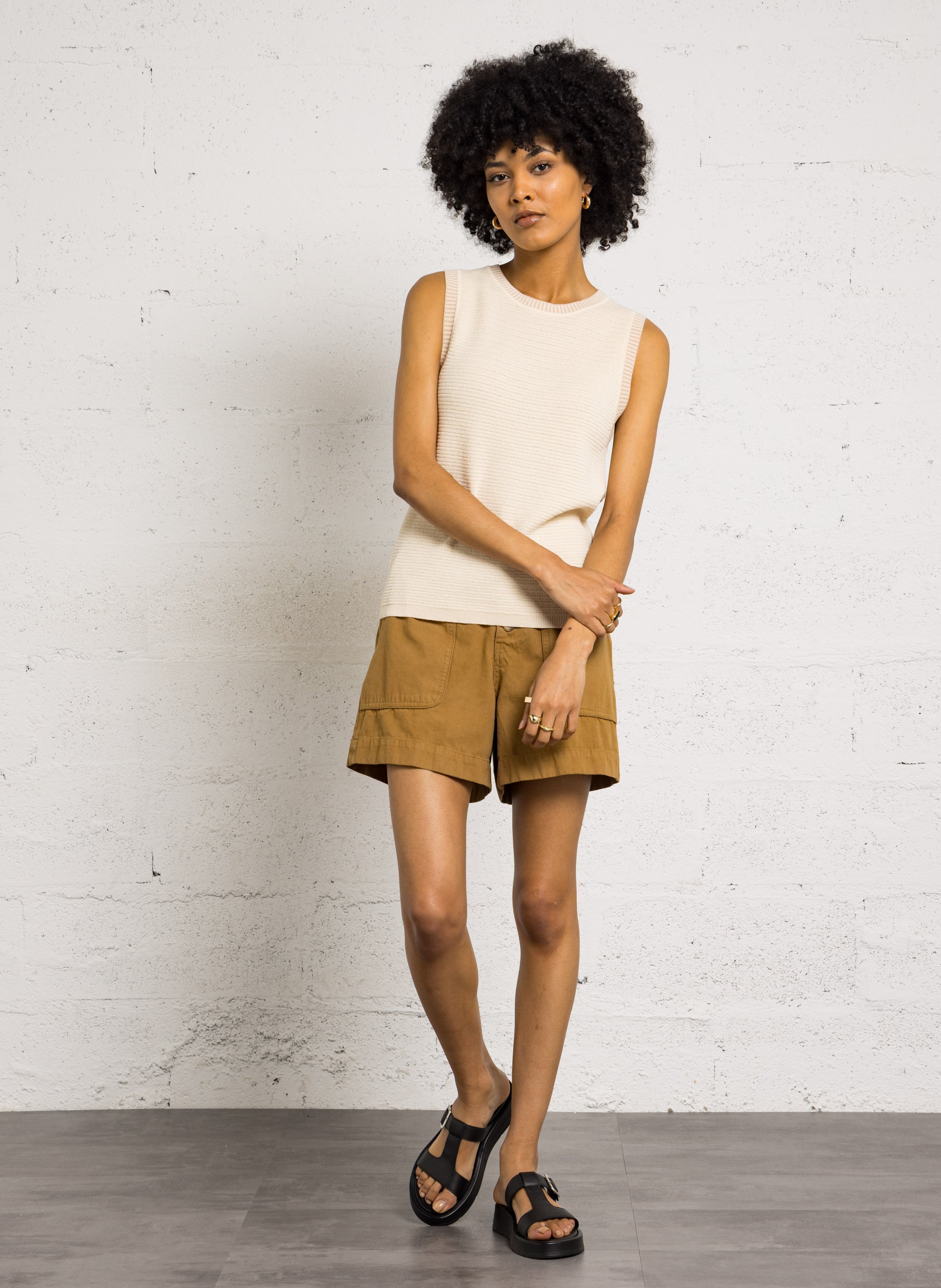 Sleeveless knitted sweater LA PETITE ETOILE White