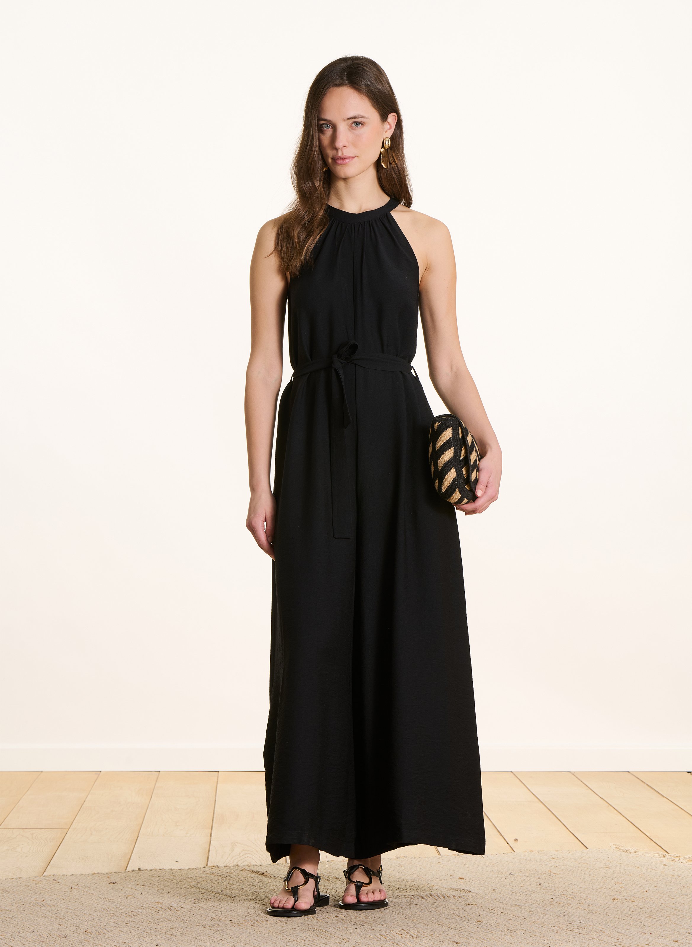 Fließender Jumpsuit mit langen Hosen Schwarz