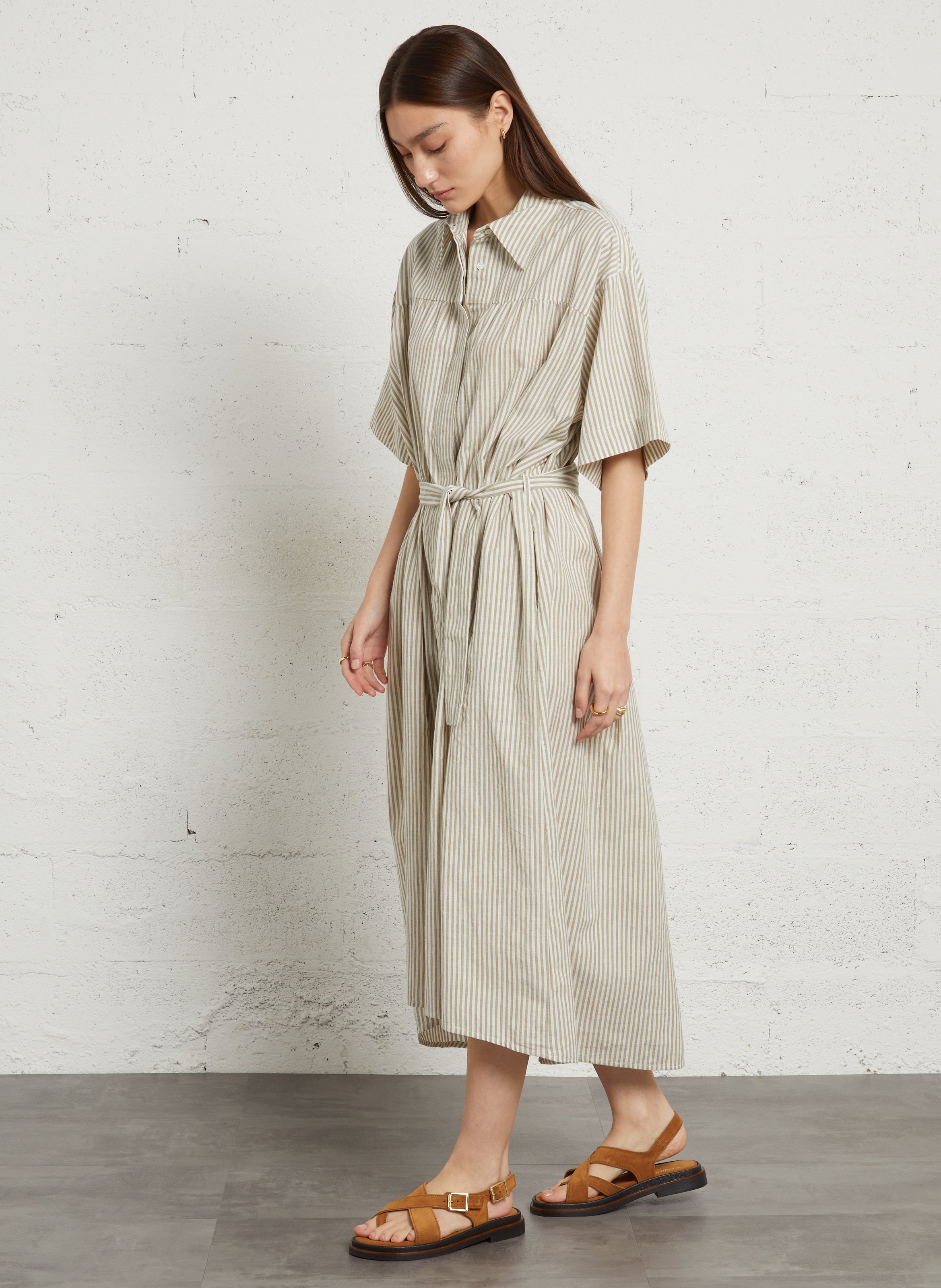 Sandales plates en cuir velours REQINS Marron