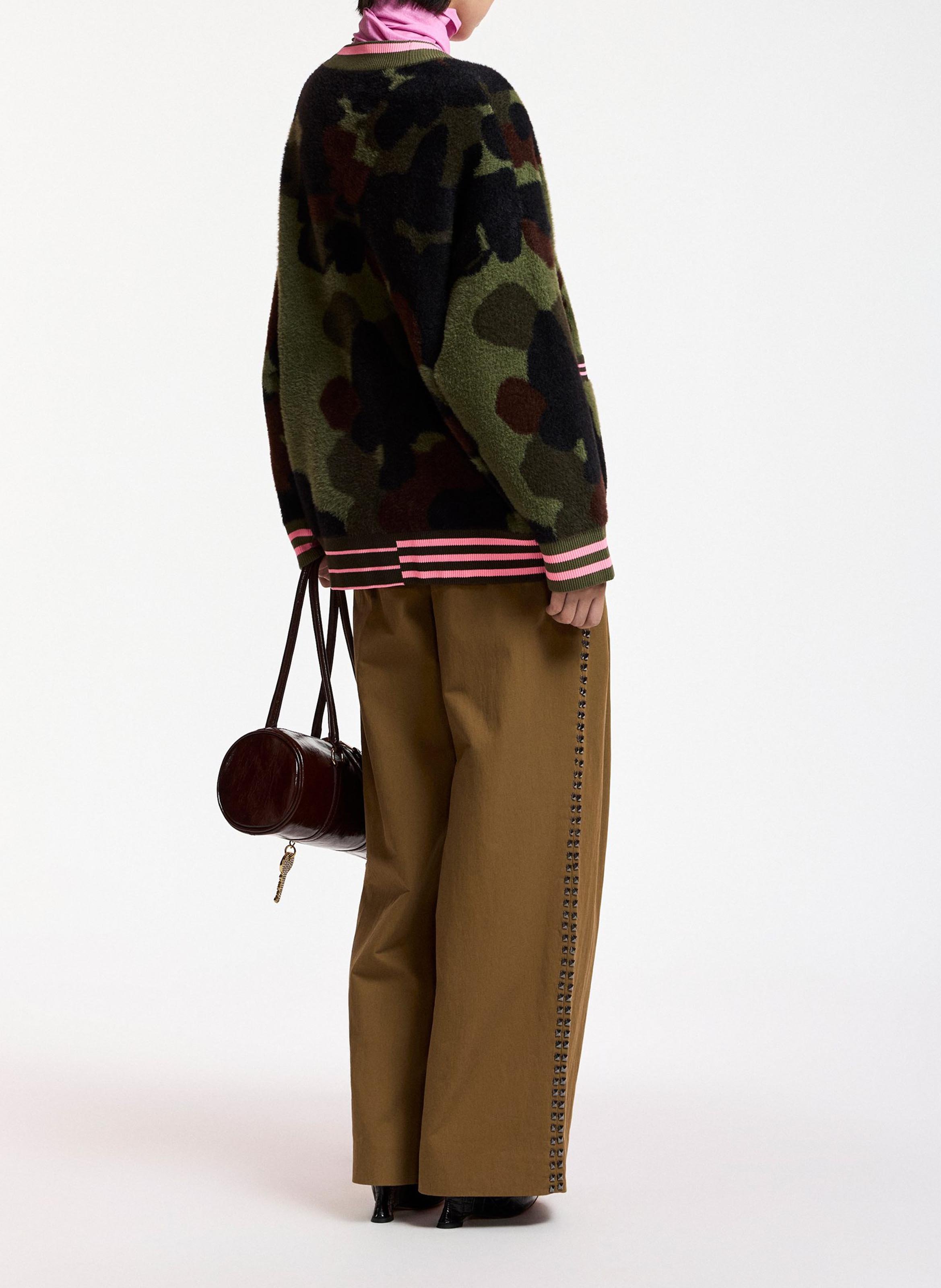 Cardigan ample col v motif camouflage ESSENTIEL ANTWERP Vert