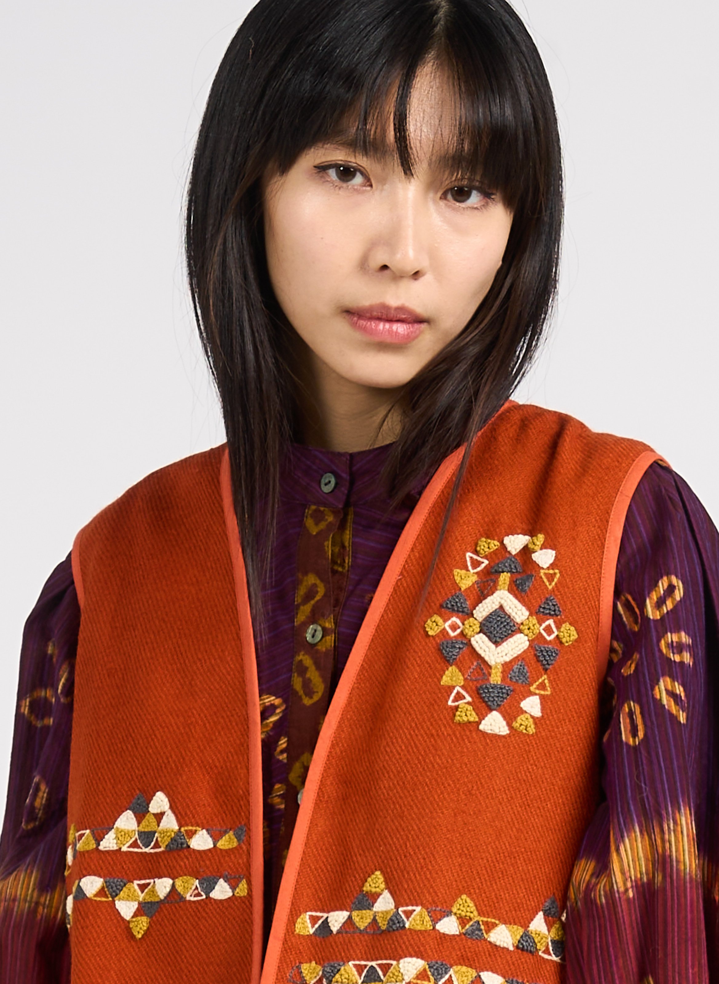 Short wool embroidered bolero V DE VINSTER Red