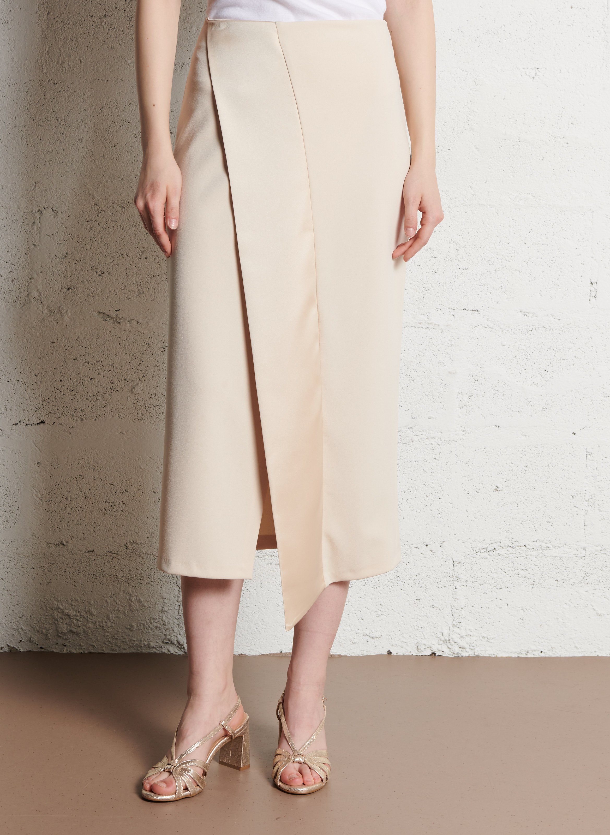 スカート ESSENTIEL ANTWERP Women Mid Skirts HANDKERCHIEF WH00 White Midi mesh skirt with beads Blanc Essentiel Antwerp - Women