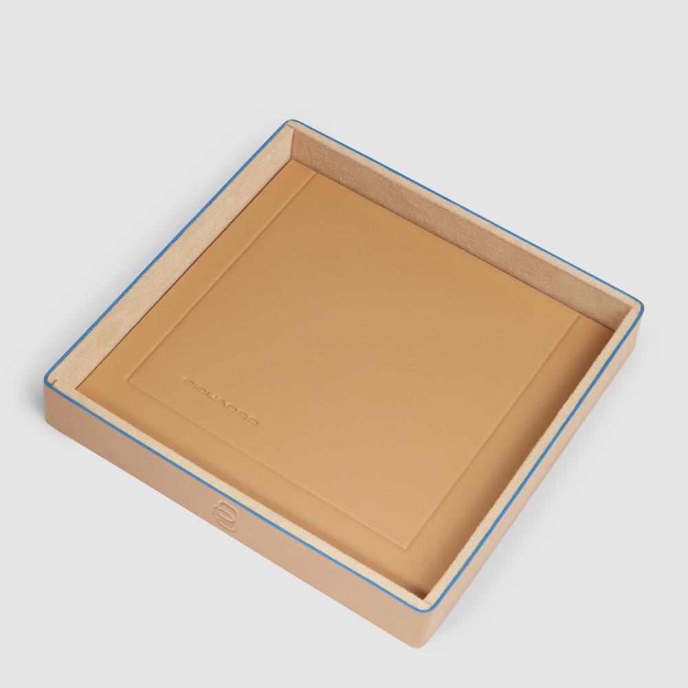 Leather catchall PIQUADRO Brown