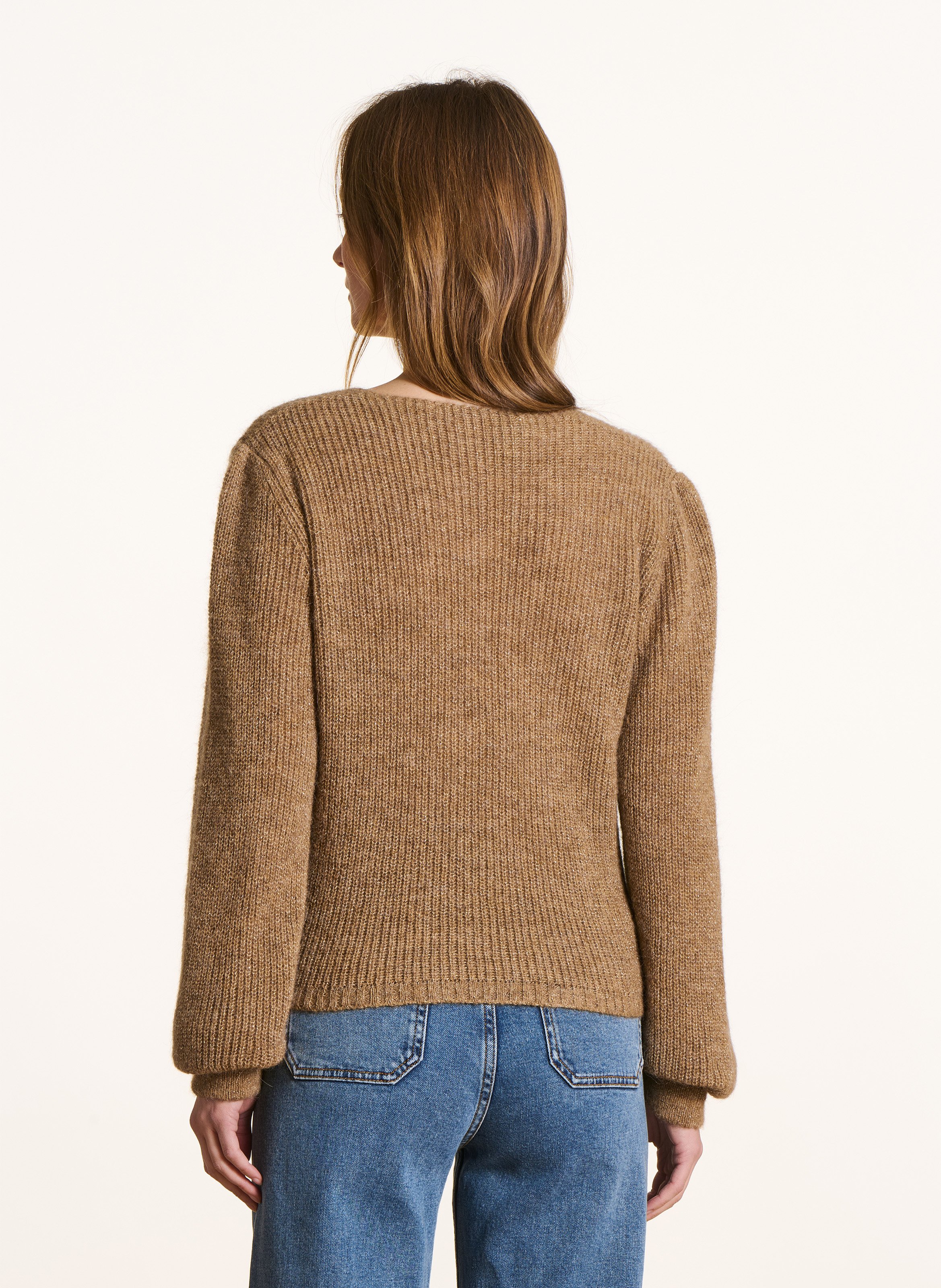 Pull droit col V en maille métallisée LA FEE MARABOUTEE Marron