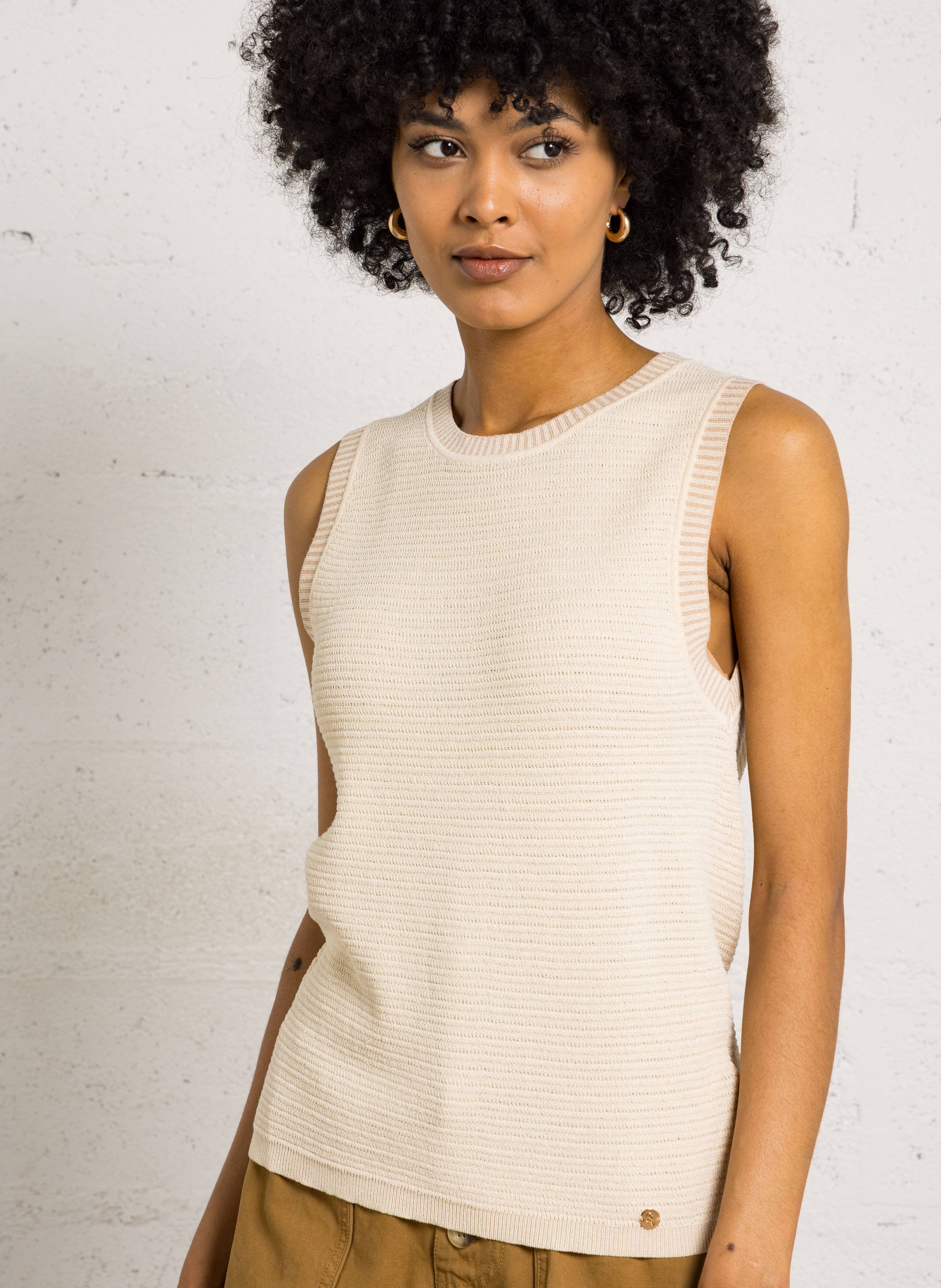 Sleeveless knitted sweater LA PETITE ETOILE