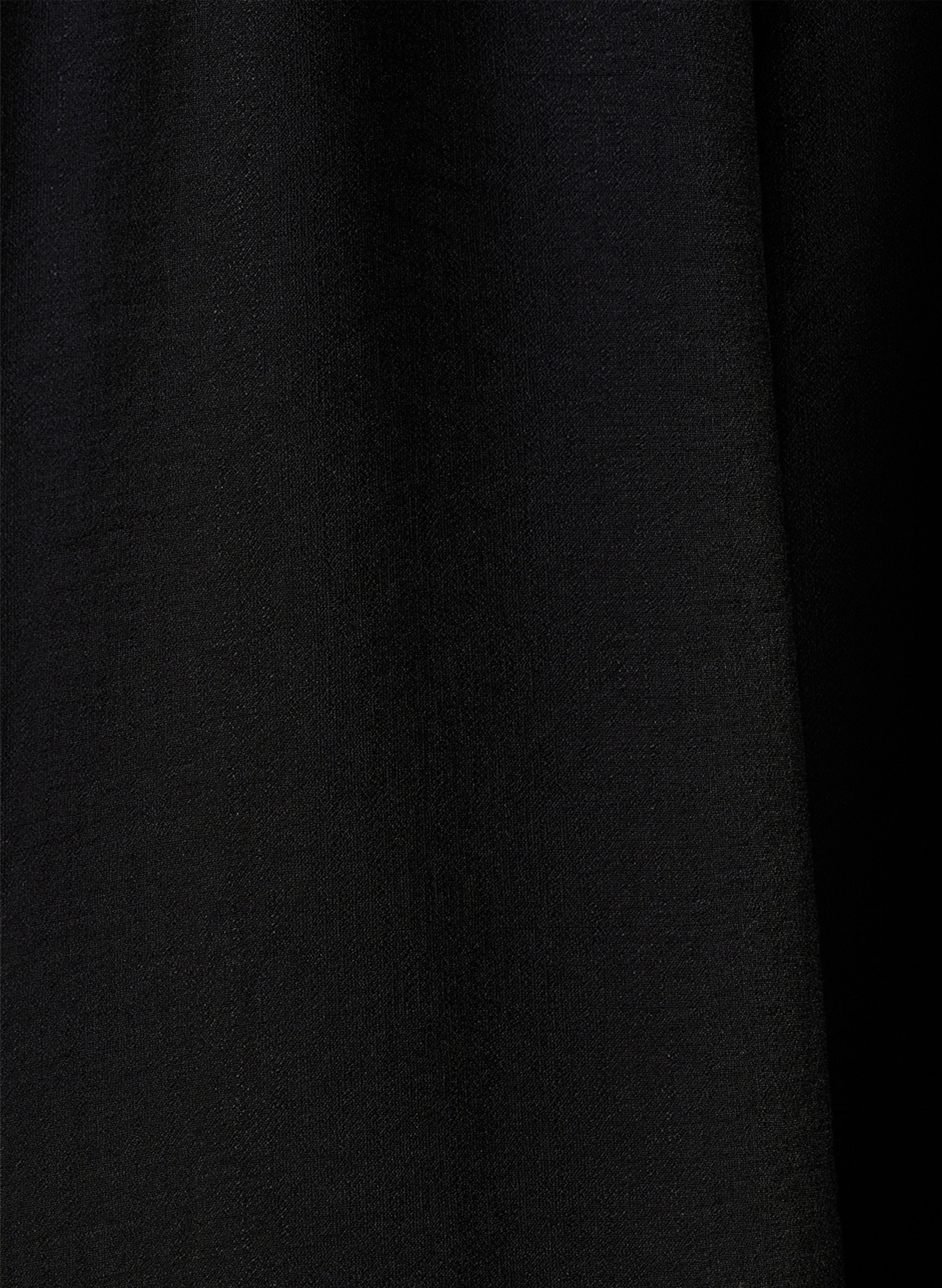 Fließender Jumpsuit mit langen Hosen Schwarz