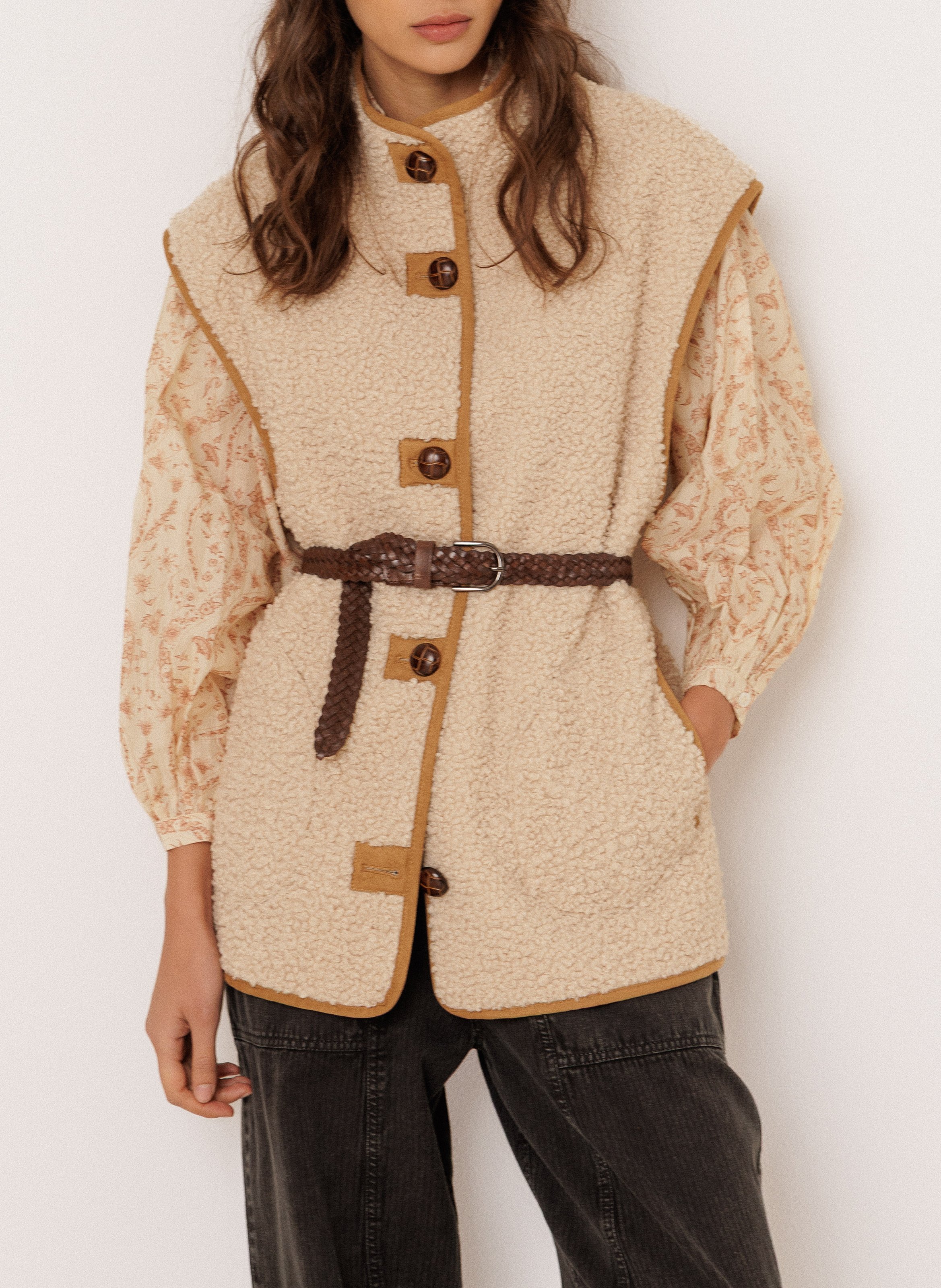 High-neck jacket INDI & COLD Brown