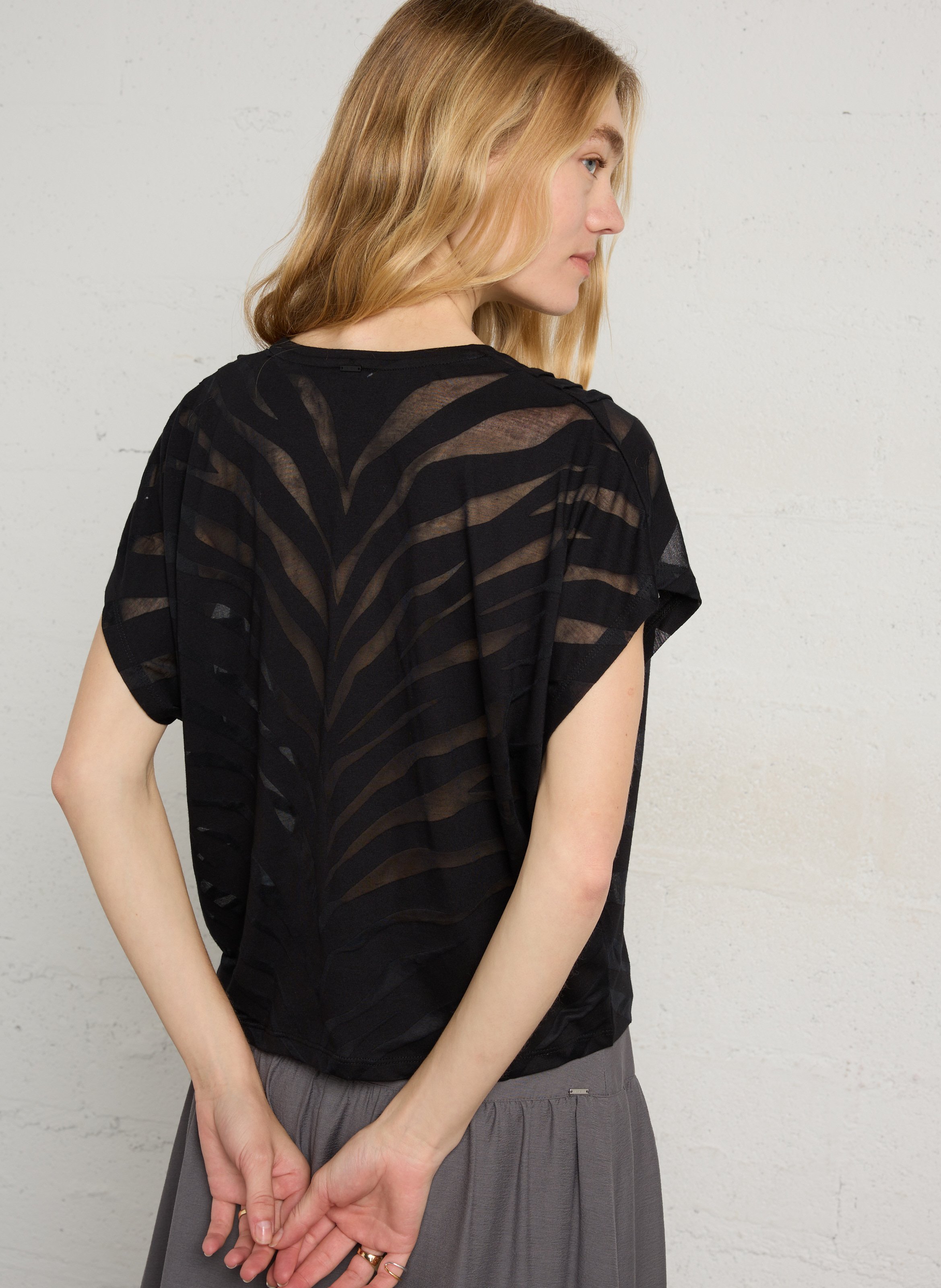 Top à col v à motif zèbre IKKS Noir