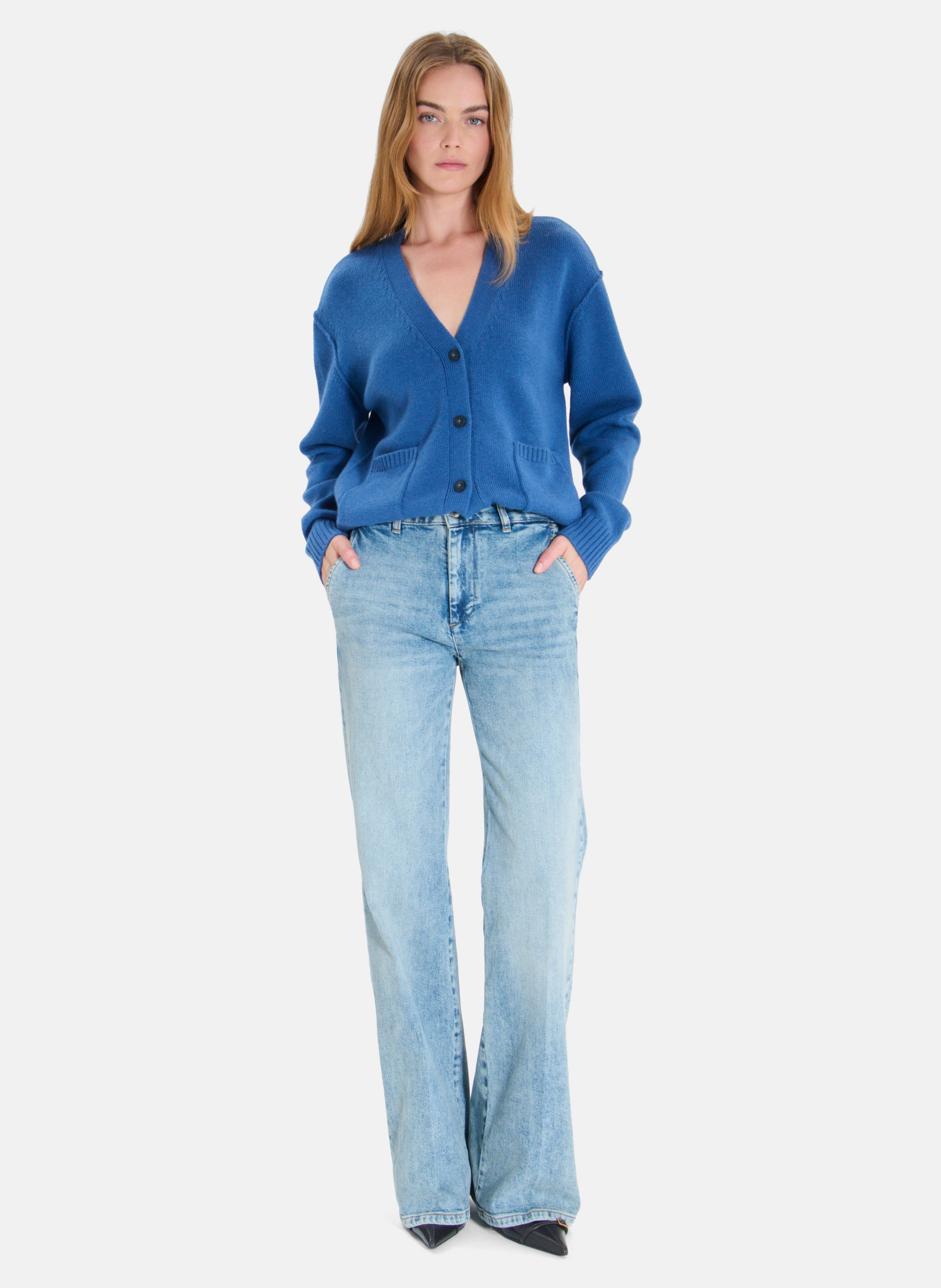 Gerade geschnittene Strickjacke aus Wolle mit Knöpfen ZAPA Blau