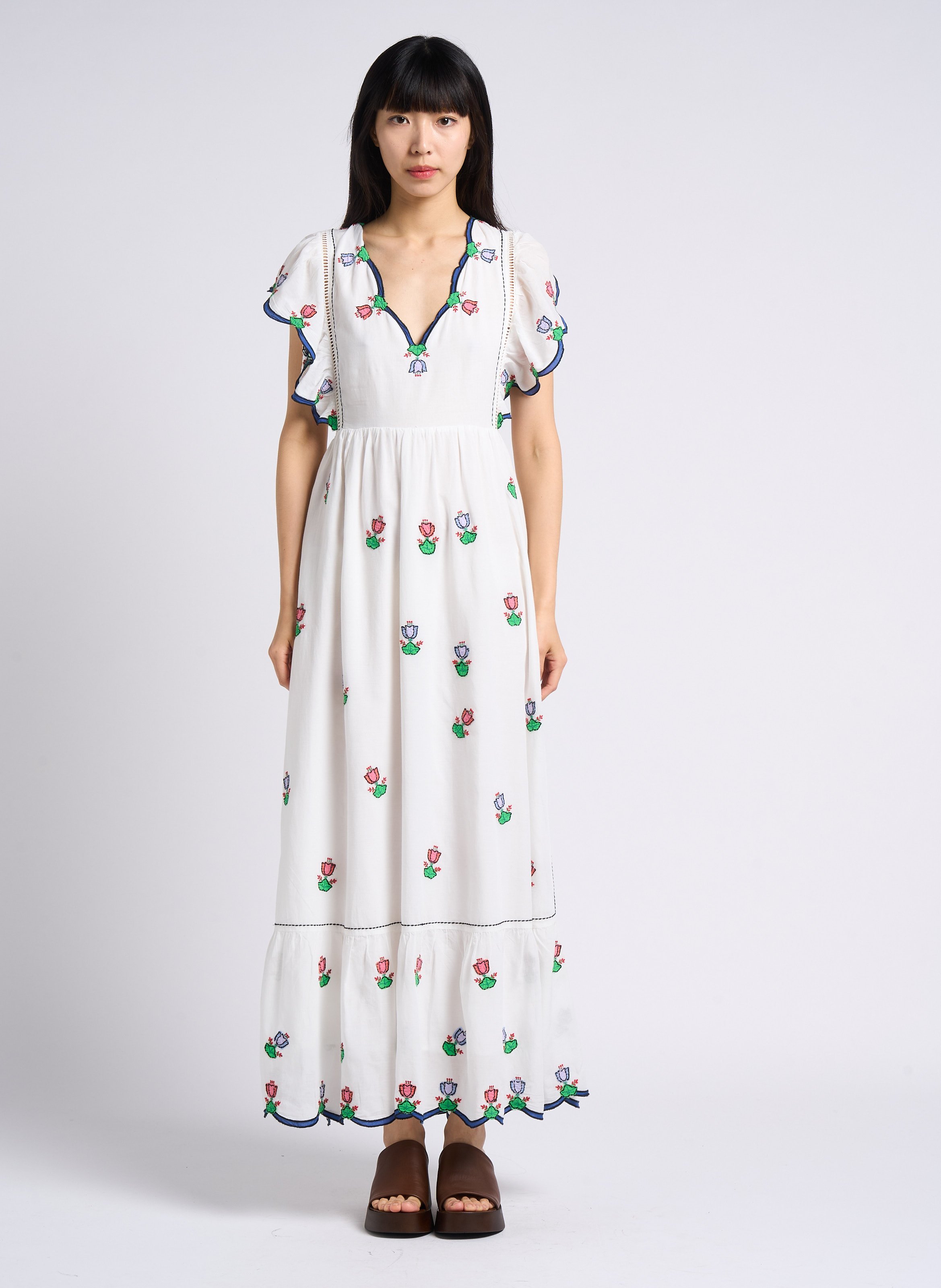 Robe longue cintrée à broderie florale PAUL AND JOE Blanc