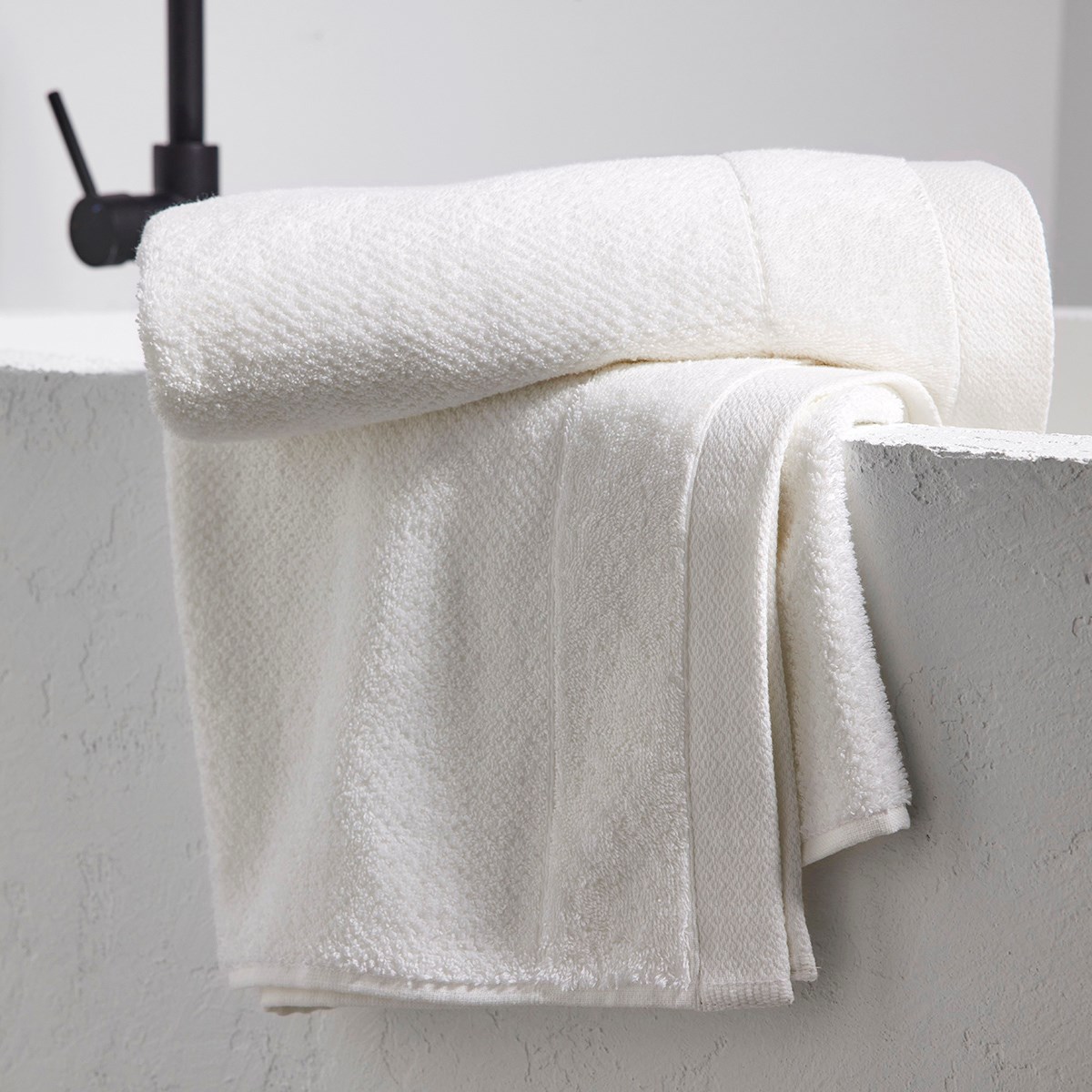 Solid color cotton beach towel White