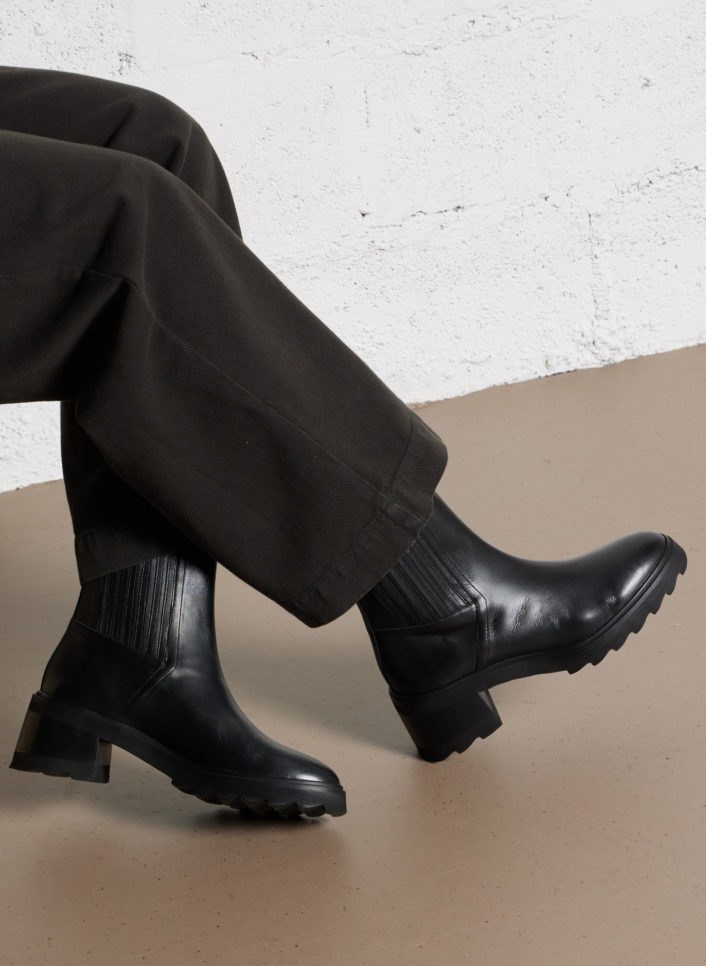 Bottines à talons en cuir BOBBIES Noir