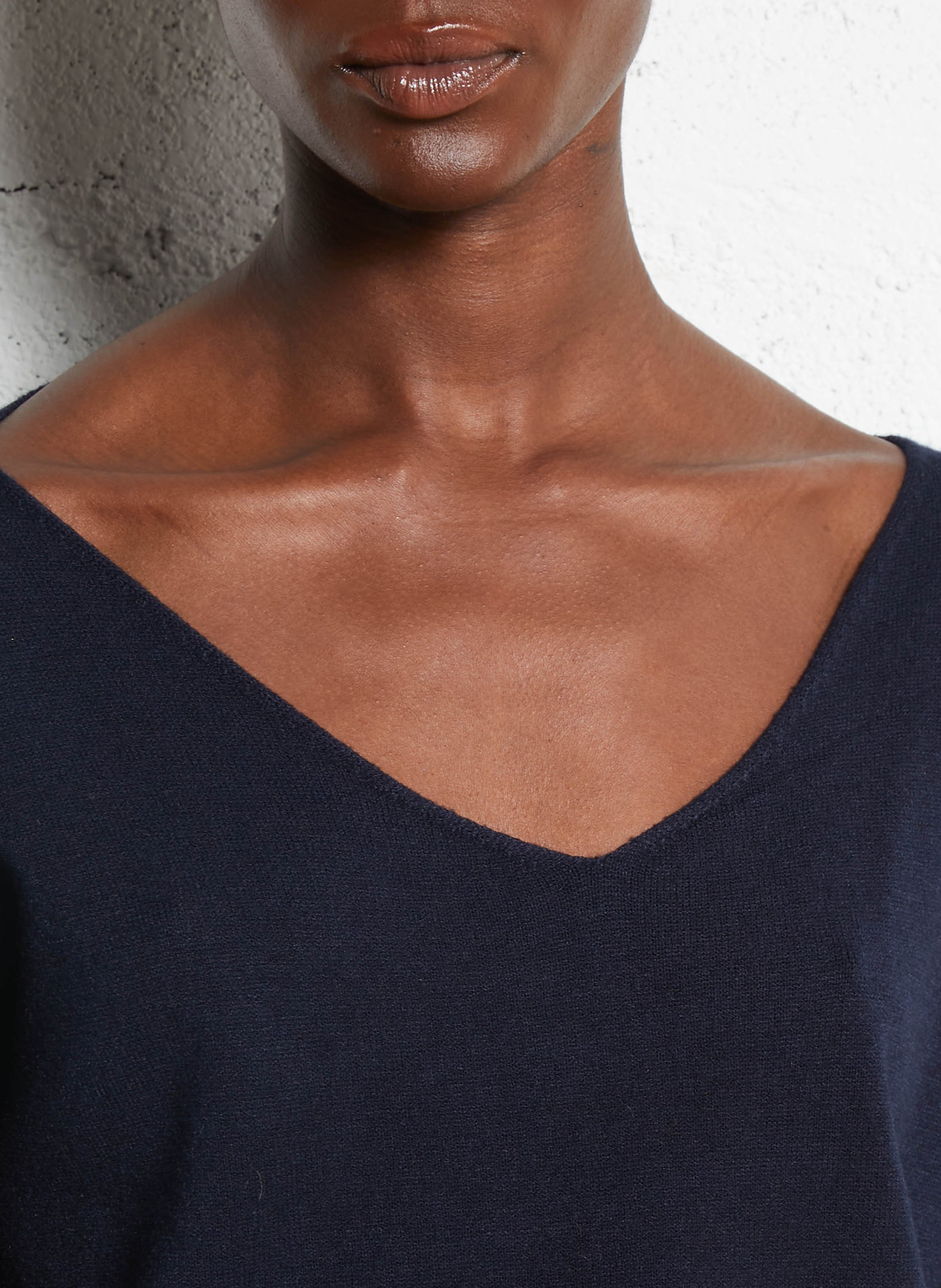 Pull droit col V uni PLEASE Bleu