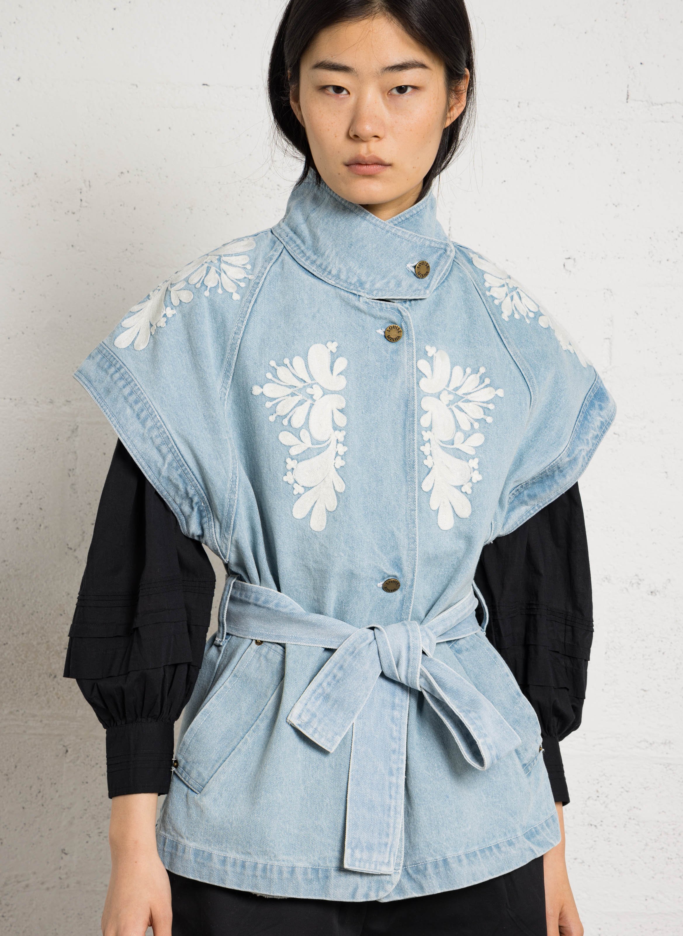 Aansluitende spijkerjas met borduursels LOUISE MISHA Blauw