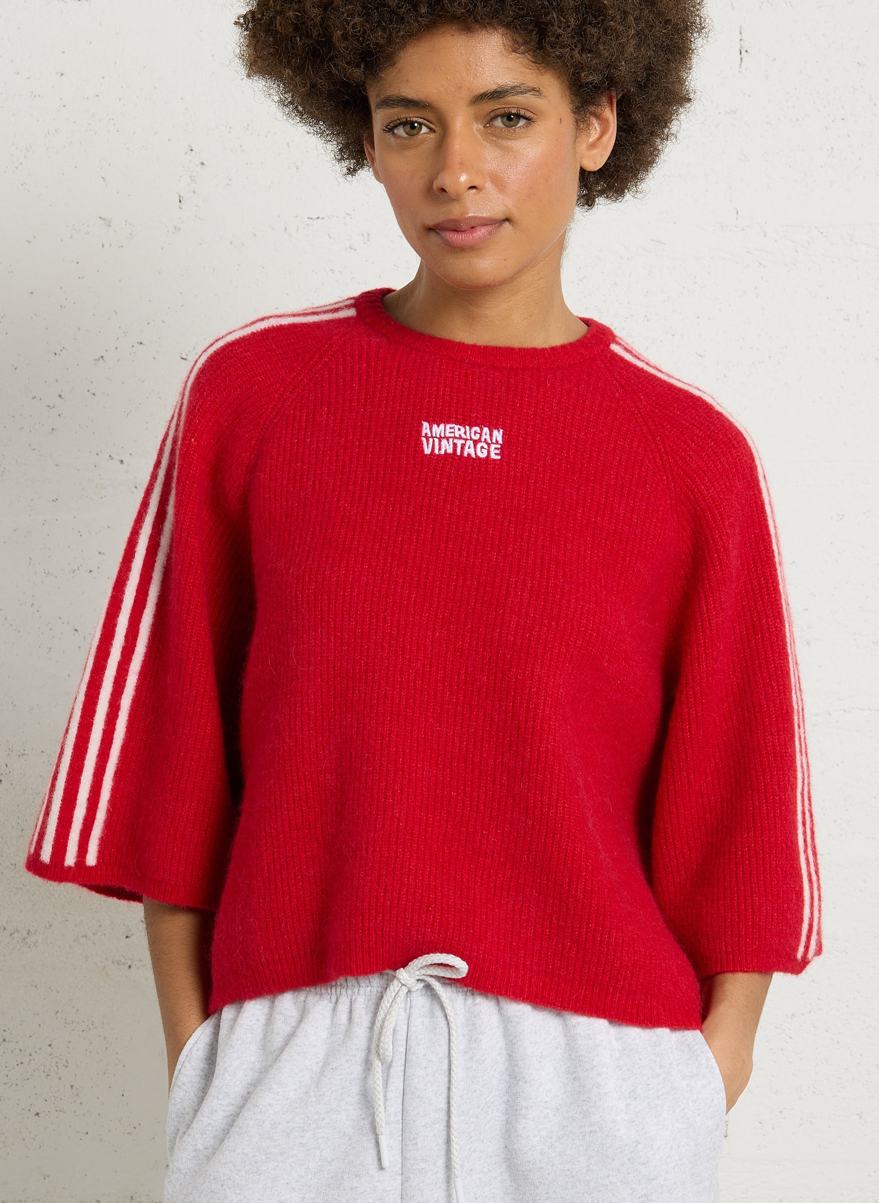 Pull ample col rond brodé en alpaga mélangé AMERICAN VINTAGE Rouge