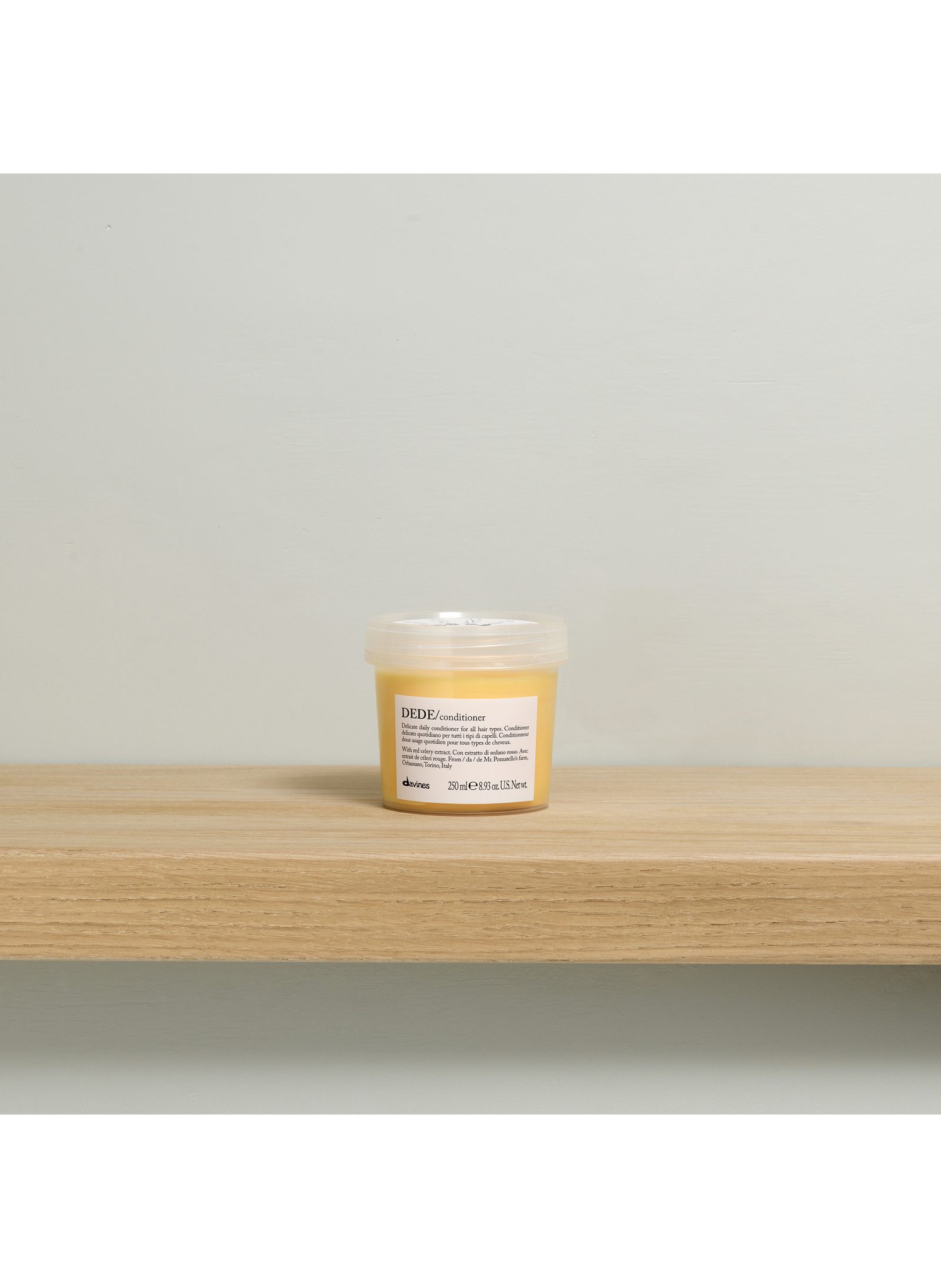 DEDE conditioner DAVINES No color