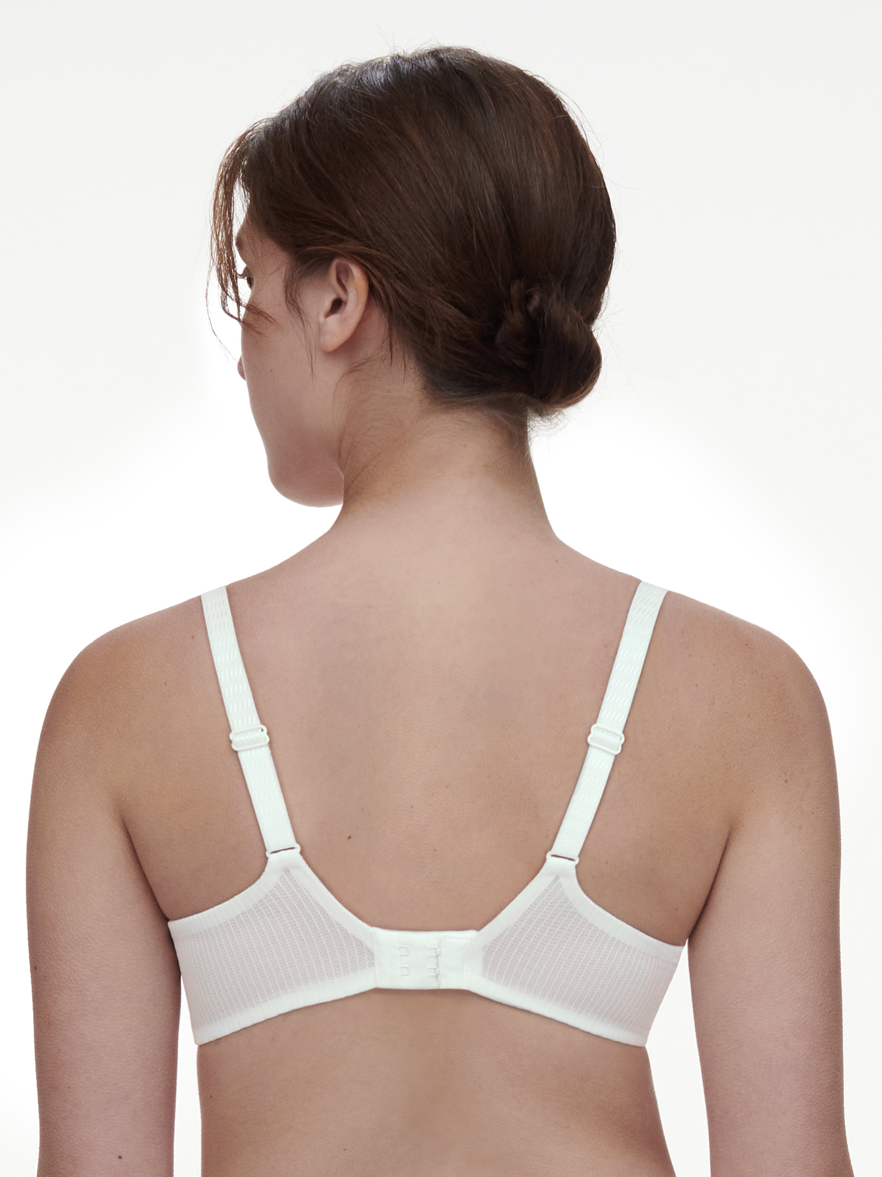 Plunging padded bra with embroidery CHANTELLE Beige