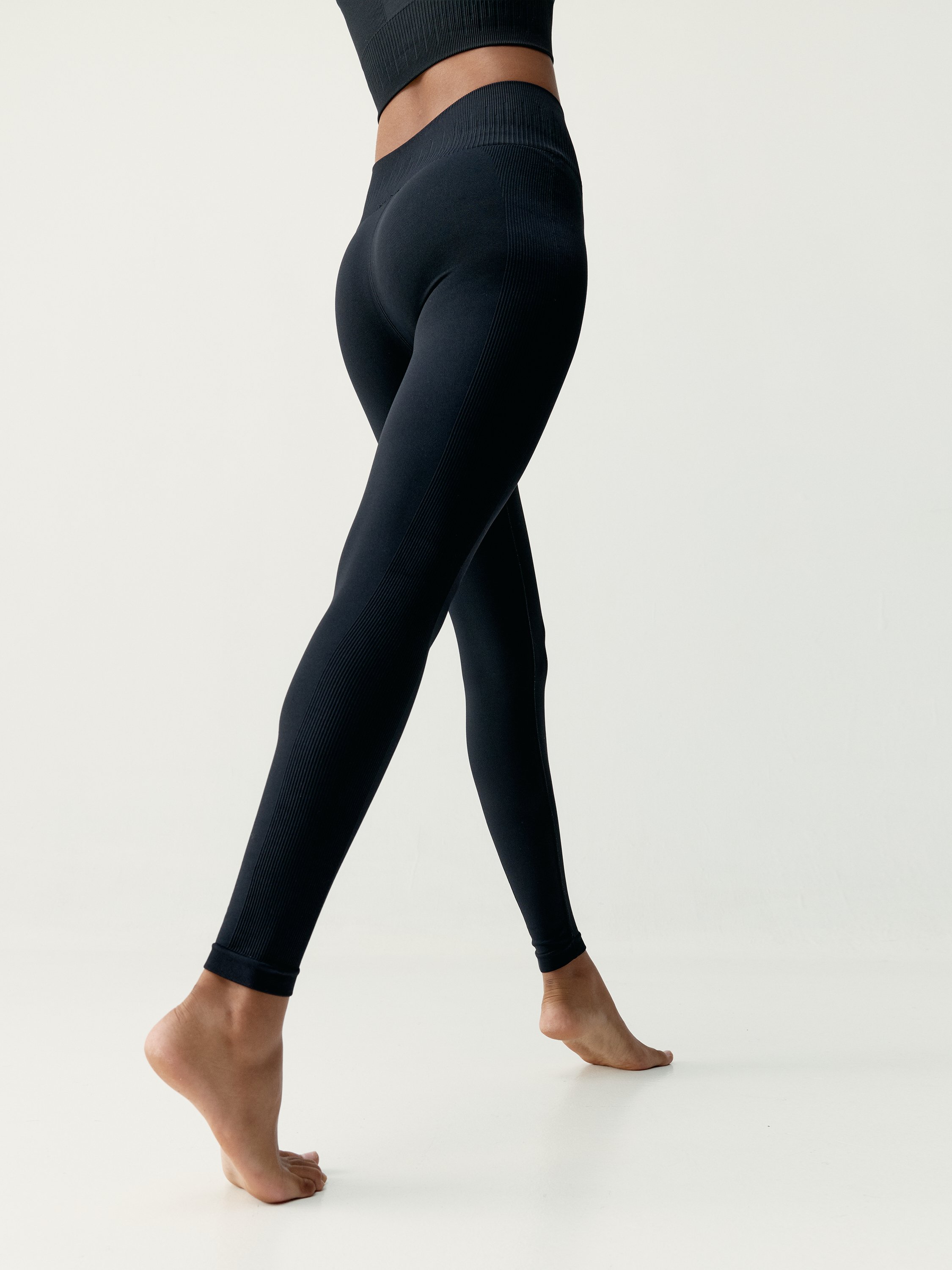 Seamless Long Sport Legging BORN LIVING YOGA Black
