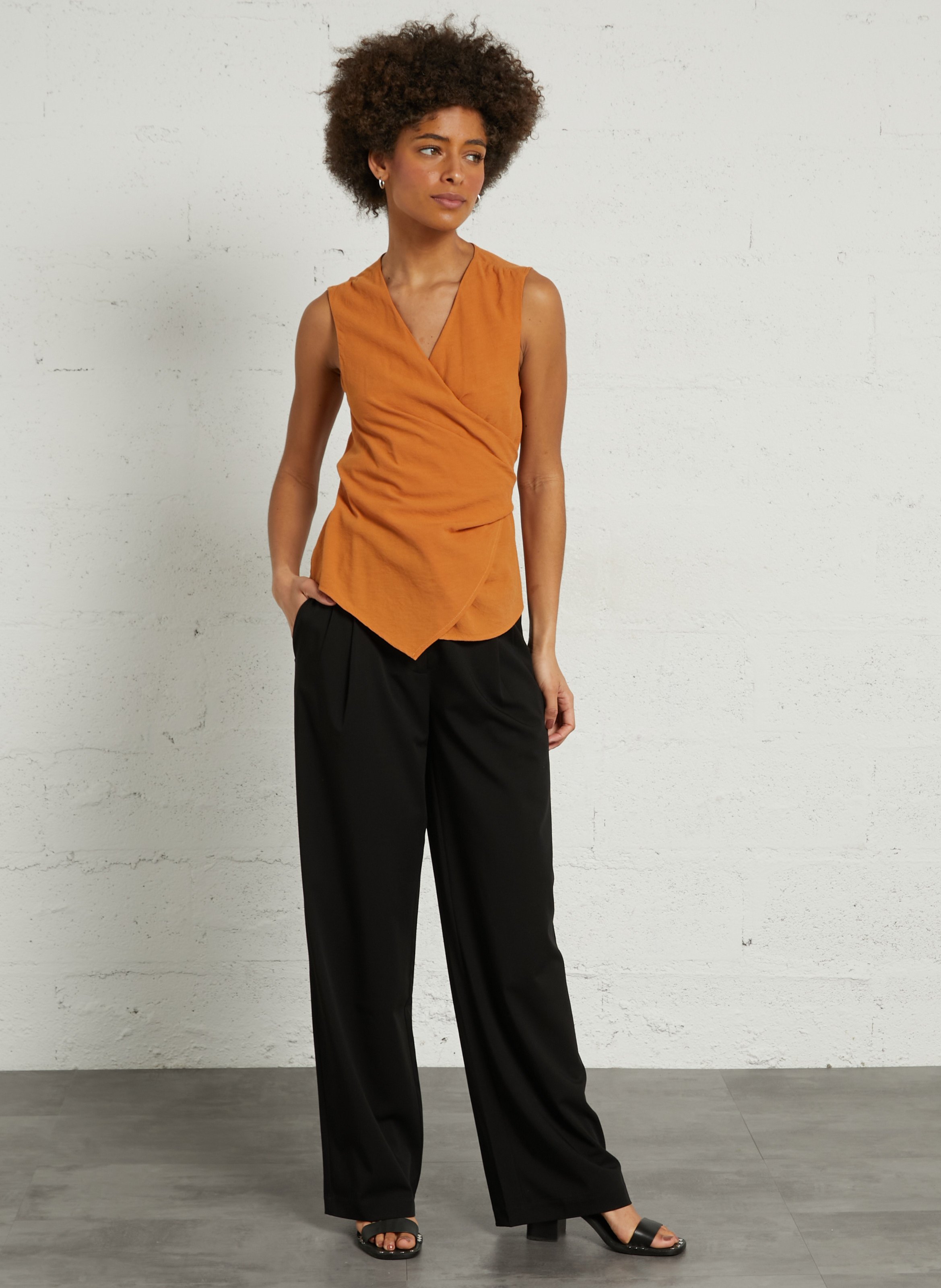 Top droit  THE KORNER Doré