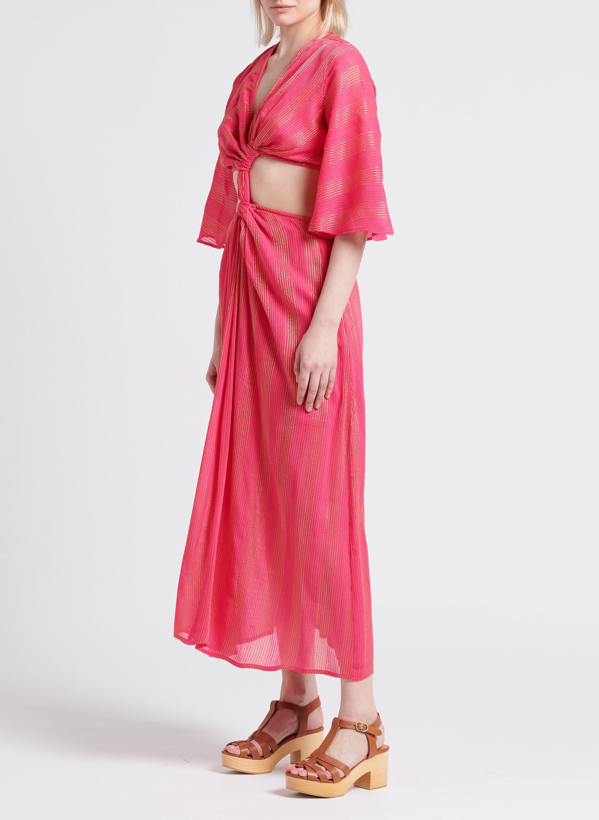 Lange jurk met V-hals en openingen SUNDRESS Roze