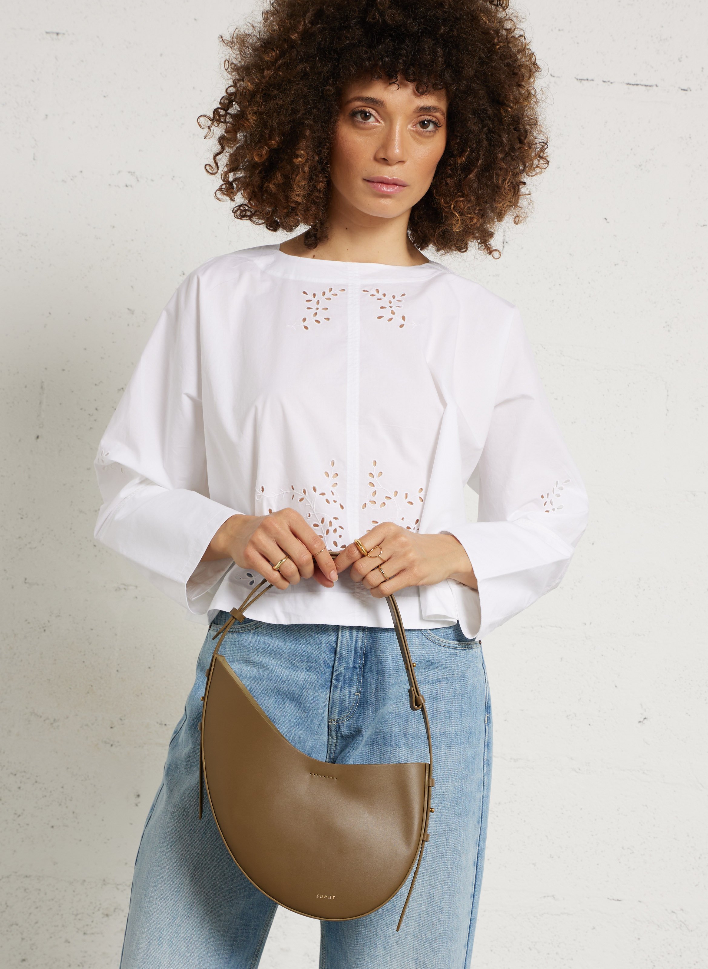 Geschnürte Beuteltasche aus strukturiertem Leder SOEUR Braun