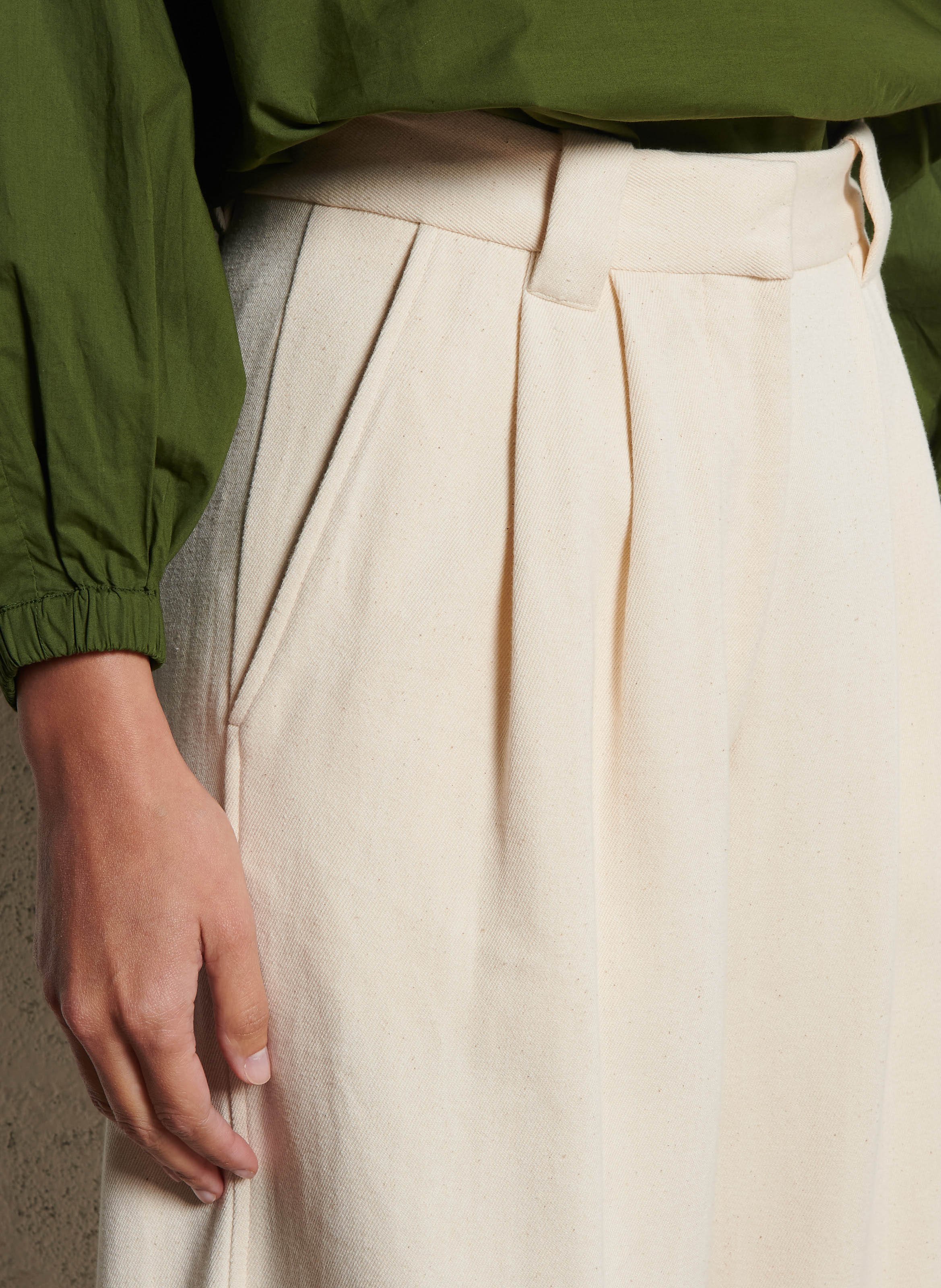 Pantalon large à pinces taille haute V DE VINSTER Beige