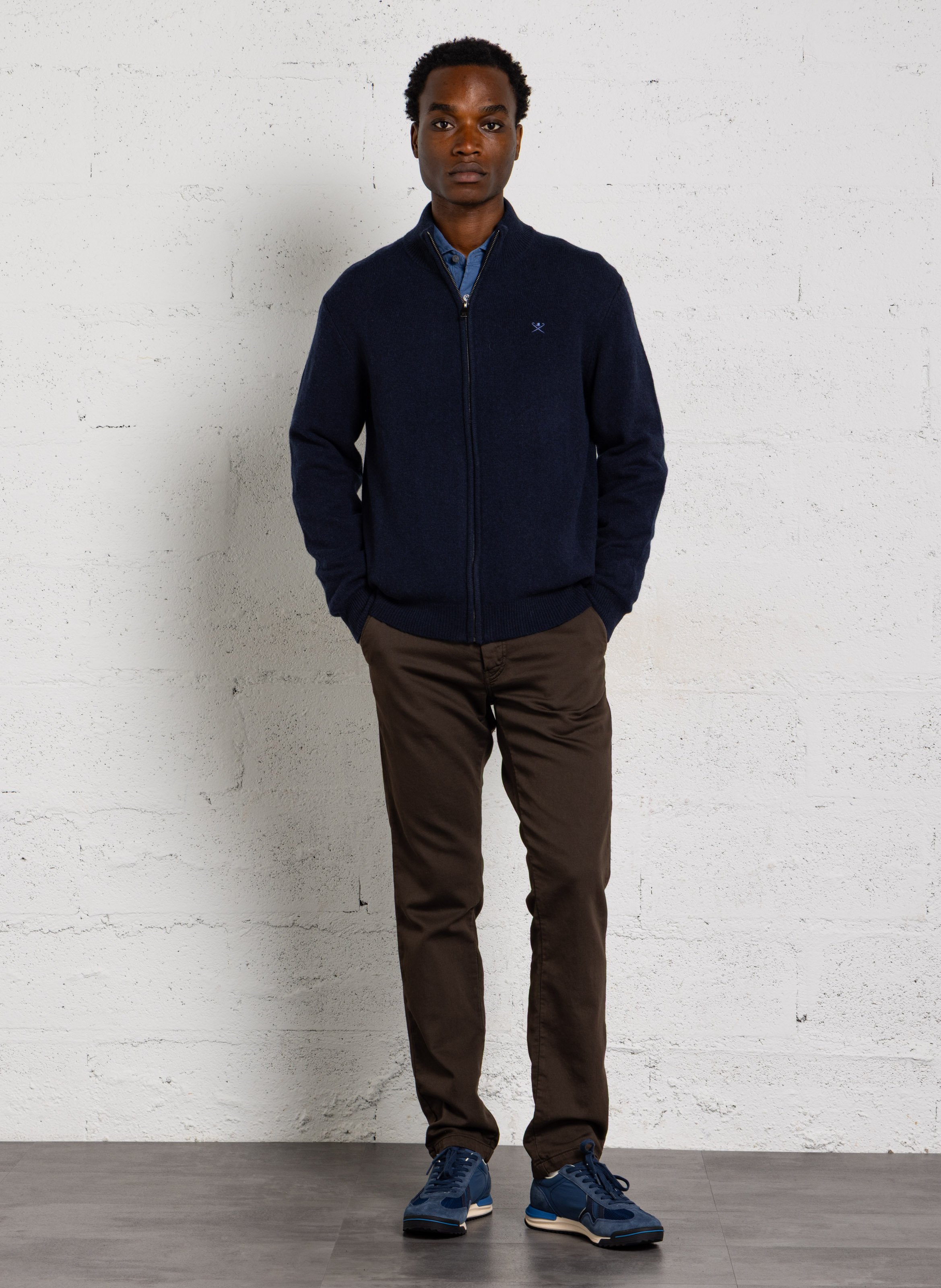 Gilet droit col montant brodé en laine HACKETT Bleu