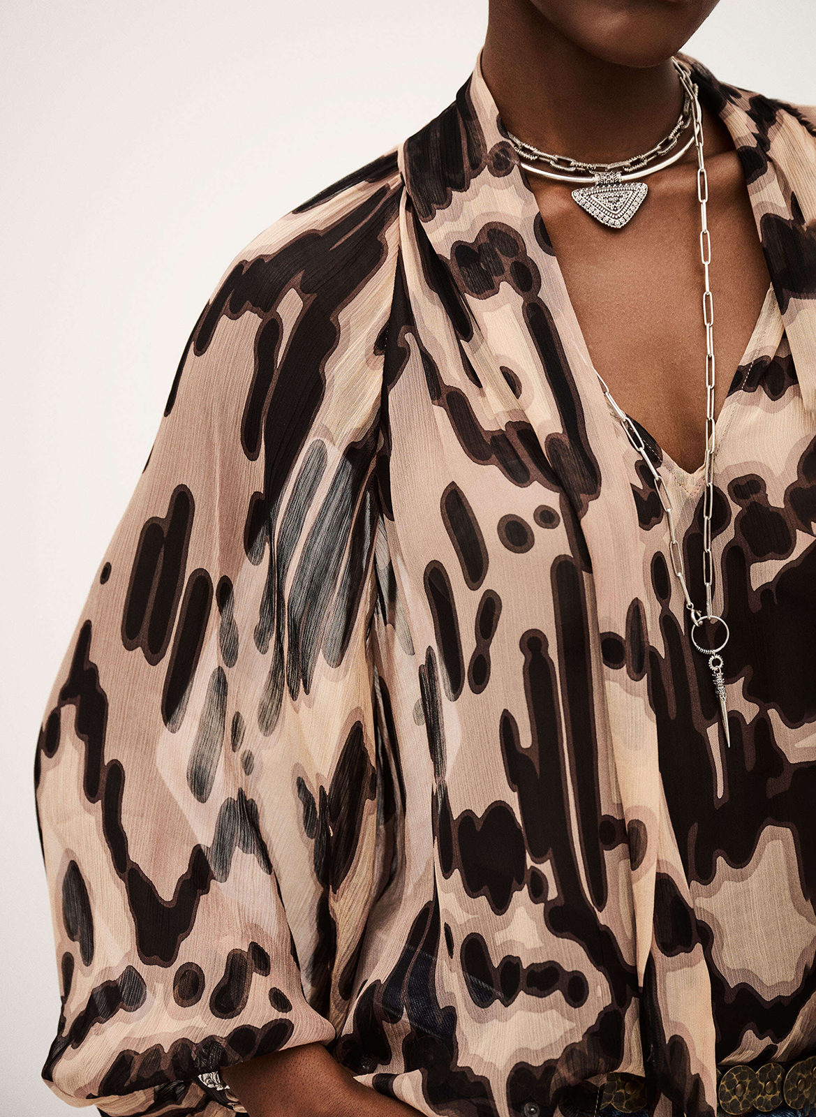 Printed lavallière V-neck blouse BA&amp;SH Pink