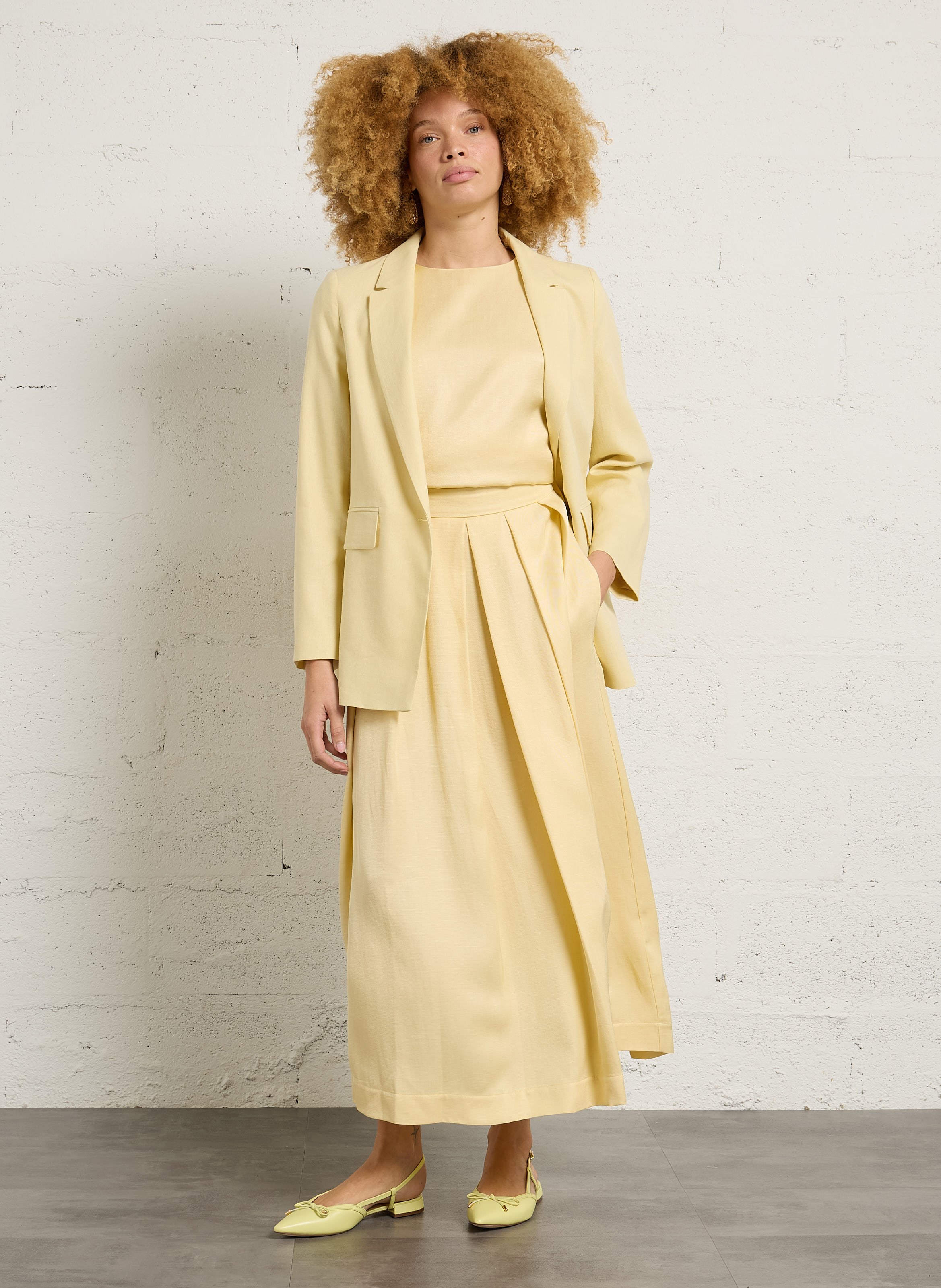 Solid straight tailored linen blend blazer MAISON 123 Beige