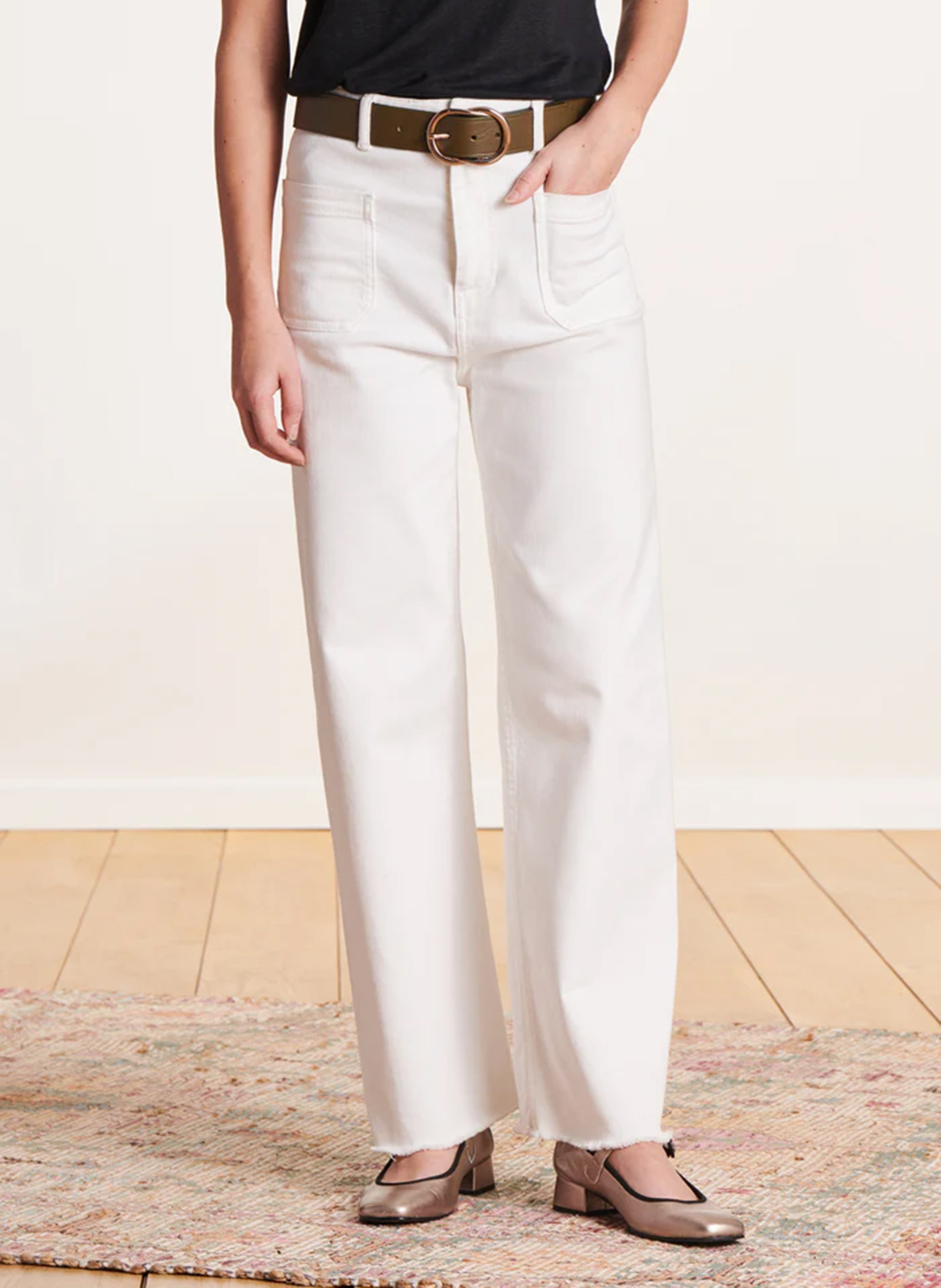 High Waist Bootcut-Jeans aus Bio-Baumwolle LA FEE MARABOUTEE Weiss